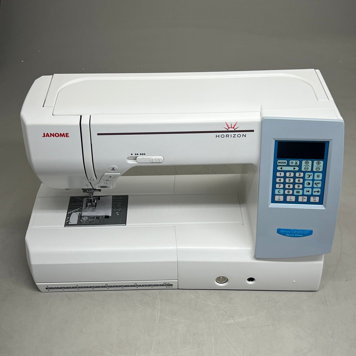 JANOME Memory Craft 8200QCP Special Edition Sewing Machine White