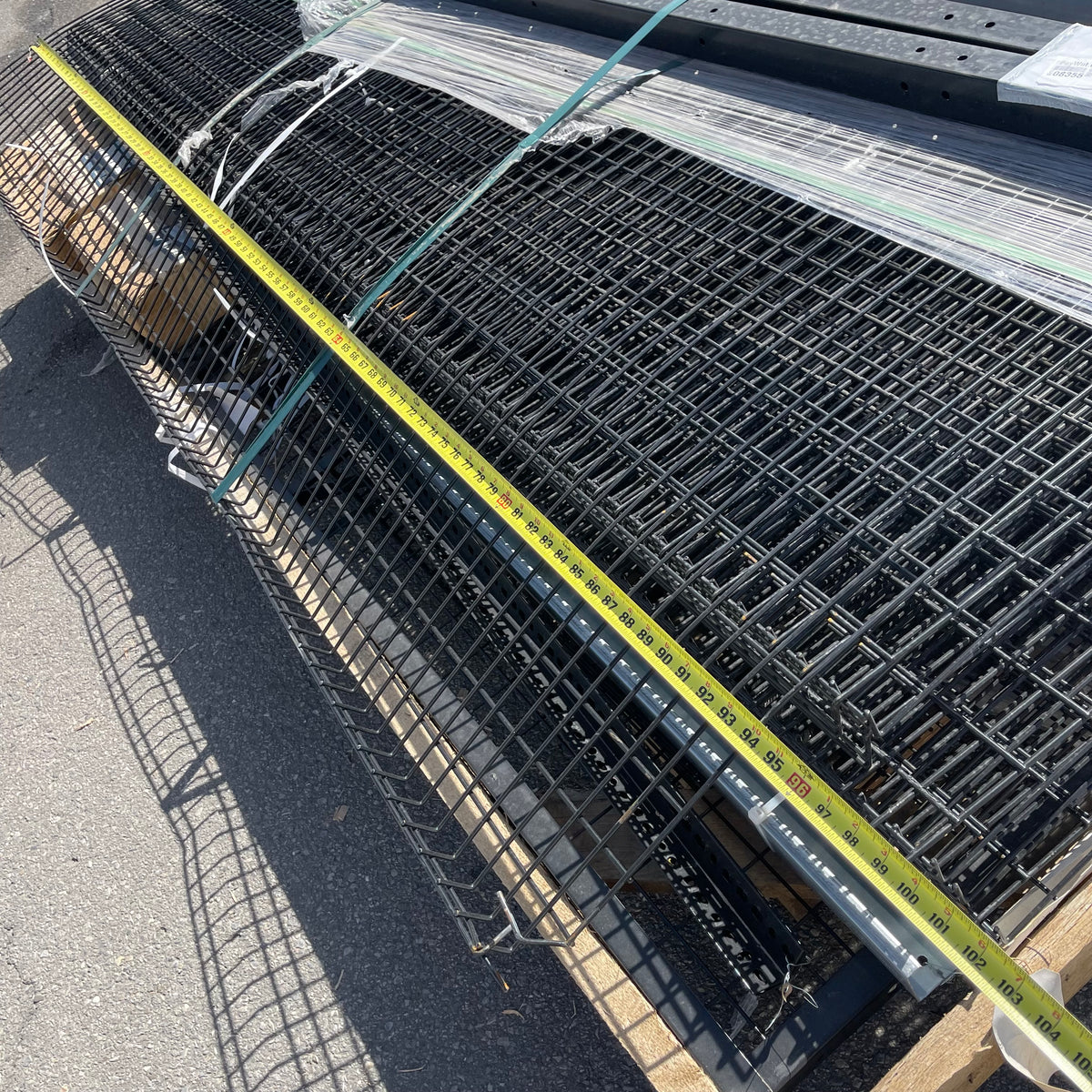 ROBOGUARD Steel Wire Mesh Fence Panels and Posts Jet Black RAL9005 (Good)