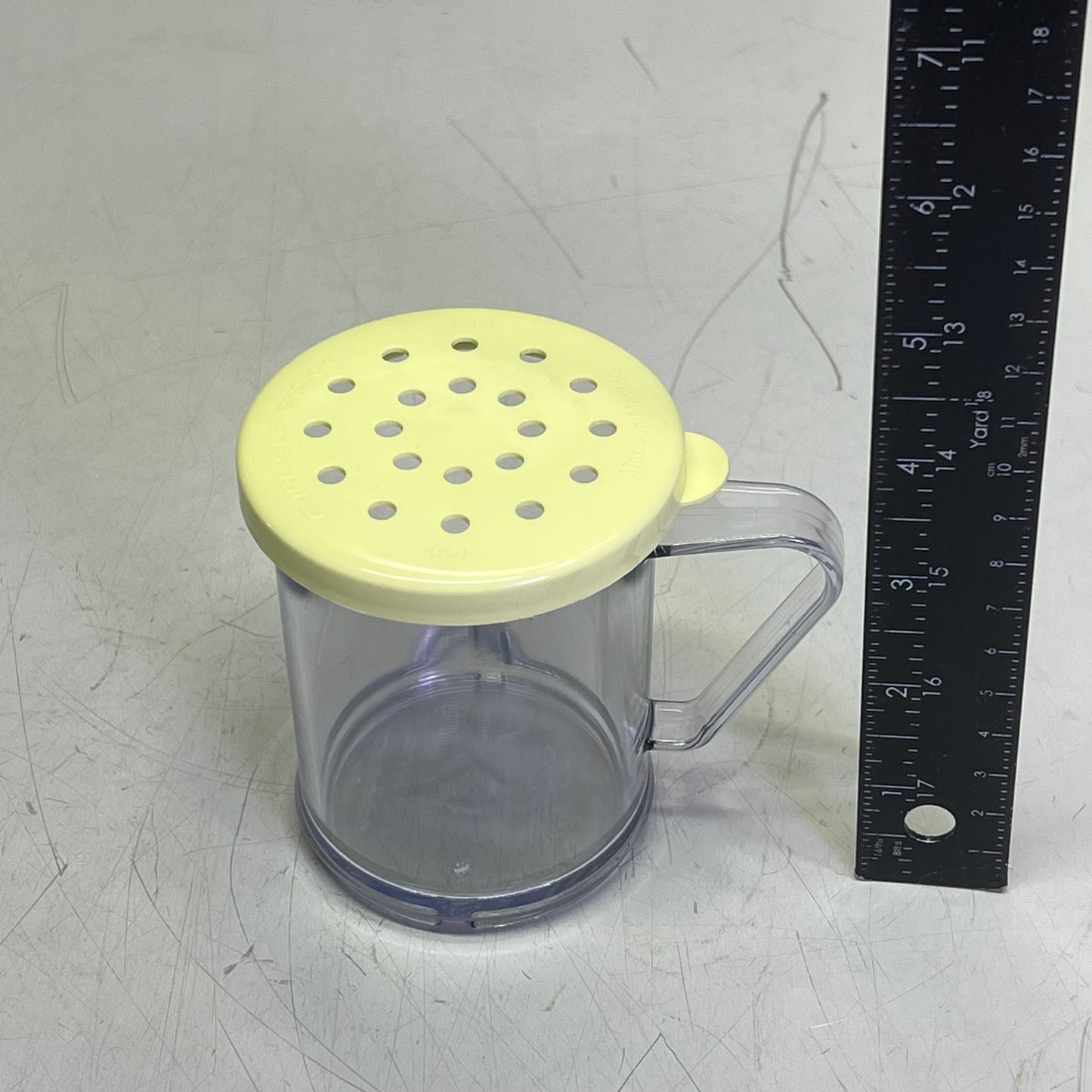 CARLISLE (6 PACK) Polycarbonate Shaker Dredge W/ Lid 4.57mm Holes - 8oz 4260S04