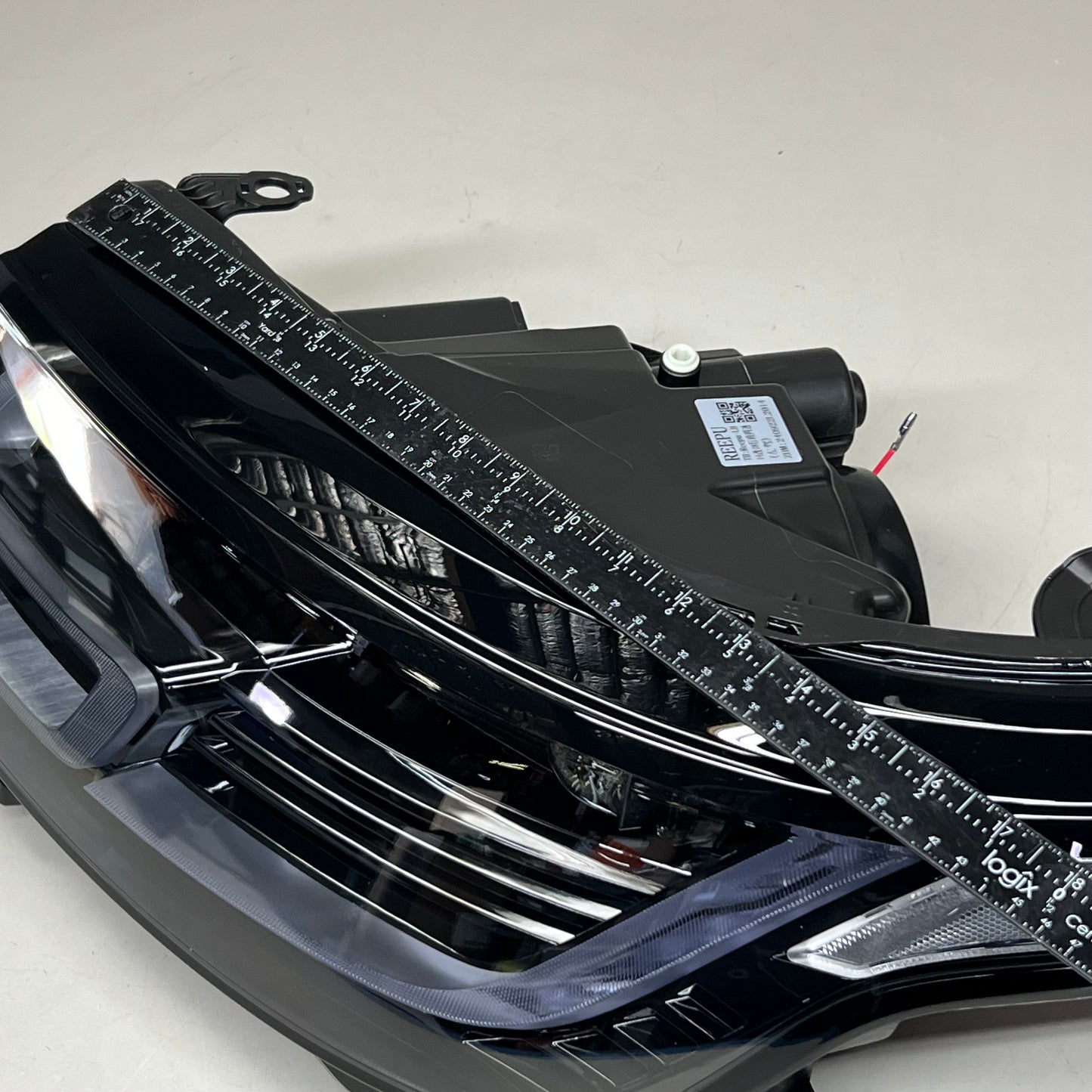 REEPU (2 Pcs) Car Headlights Sz 17" L x 10" H Black