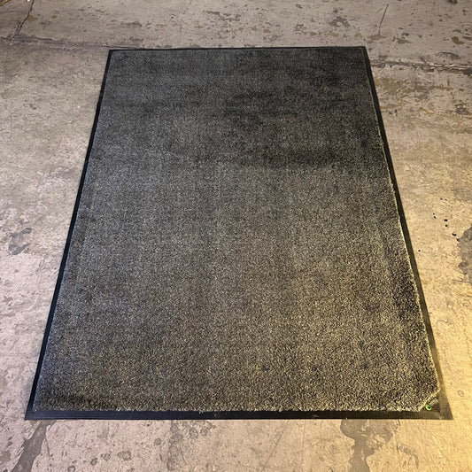 EMERALD TEXTILES Standard Carpet Mat Sz 4'W x 6'L, Black SO06954170