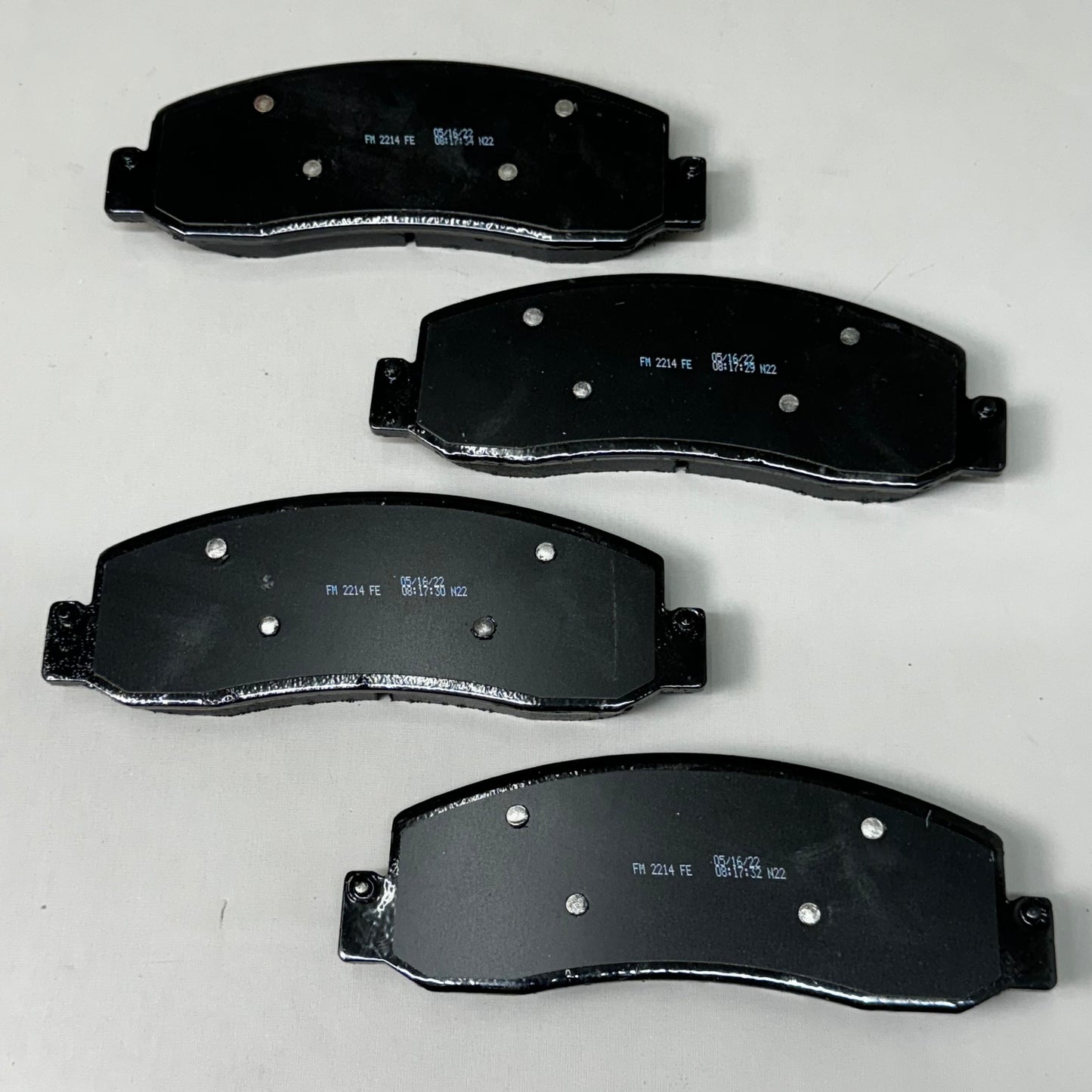 WAGNER SD SevereDuty Disc Brake Pad Set 7" x 2 1/2" Black SX1069