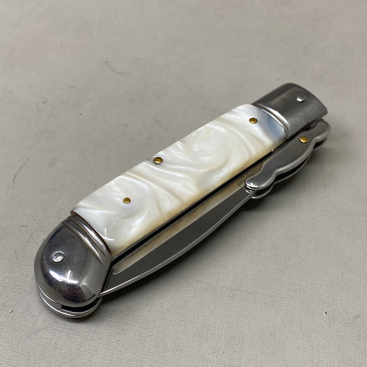 ZA@ ARMED FORCE TACTICAL Hand Crafted OTF Pocket Knife  3.5"Blade 8" Knife White Marble ST-10WP