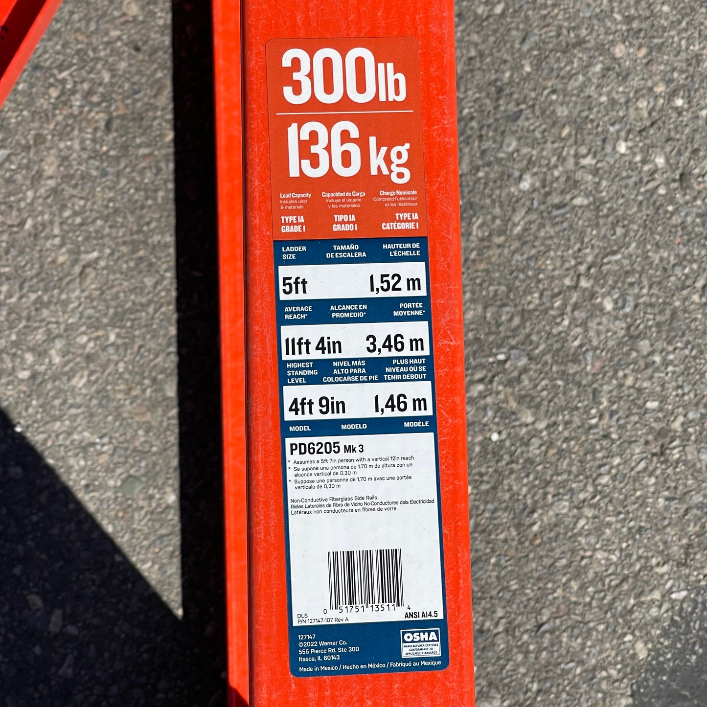 Z@ WERNER Podium Max Fiberglass a Frame Step Ladder 5-11 ft, 300 lbs cap Orange PD6205