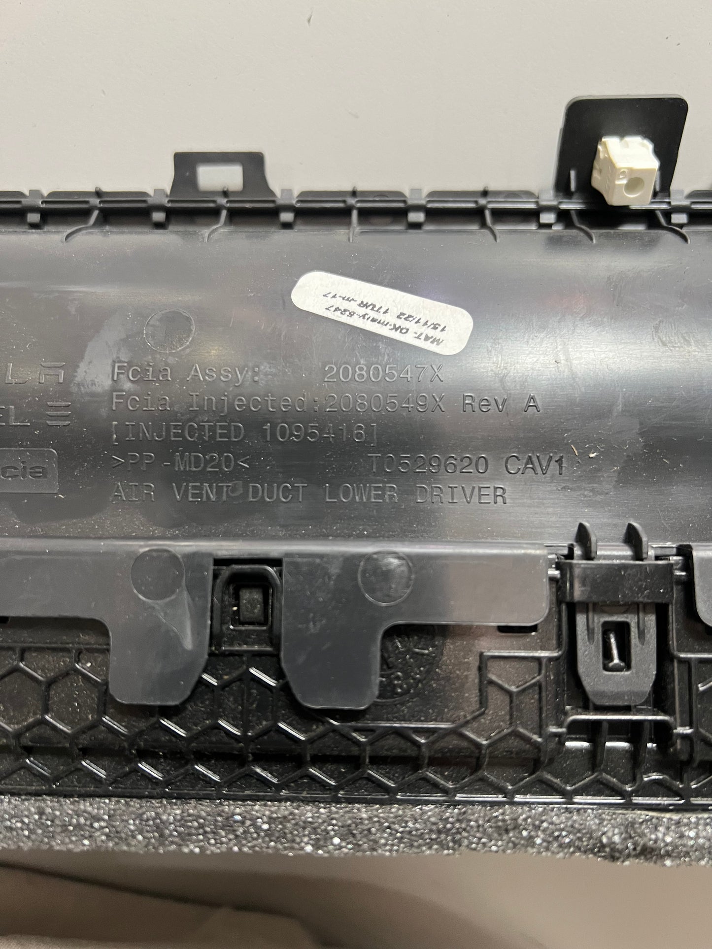 TESLA MODEL 3 19-21 Front Driver Side Dash AC Air Vent Duct Black 2080547X