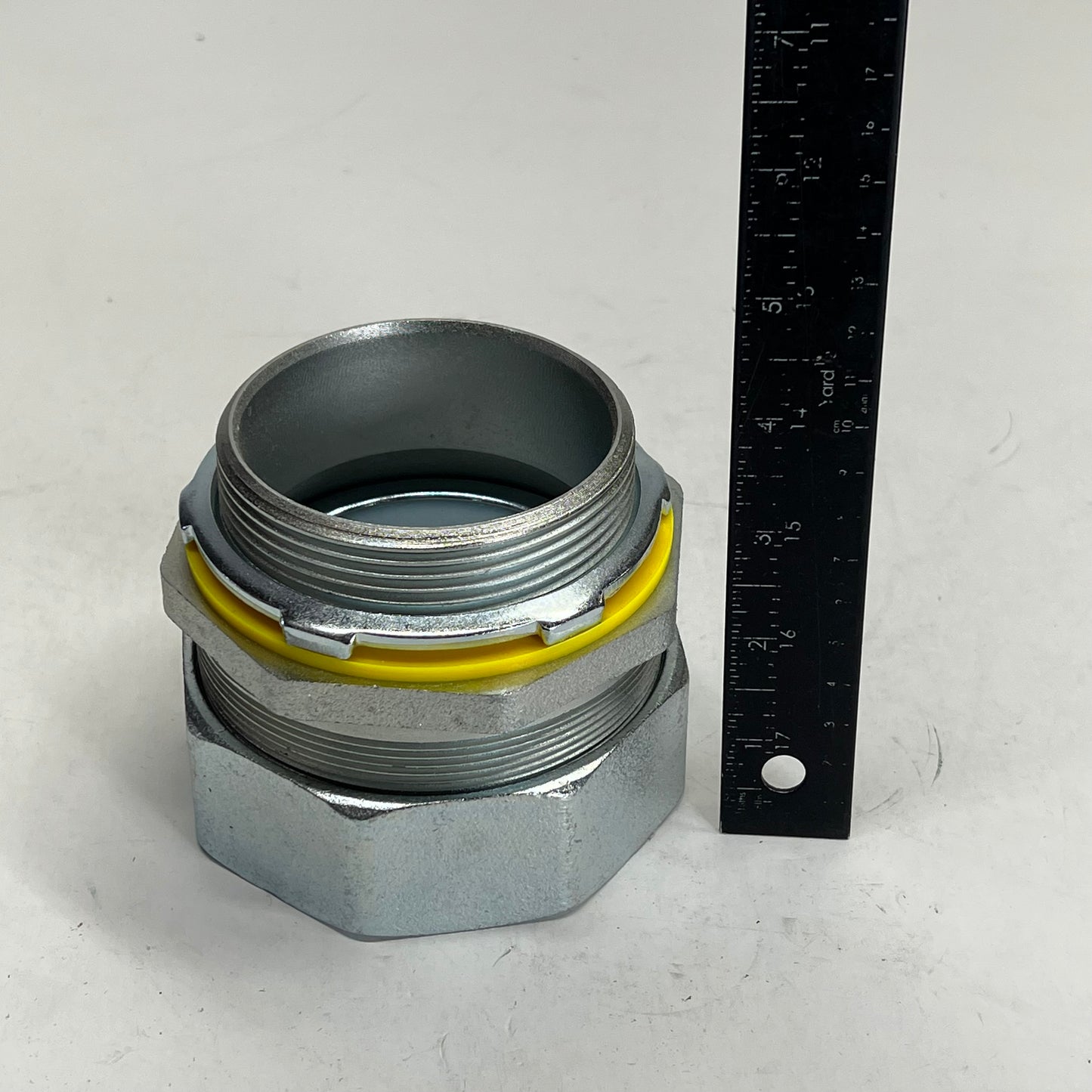 HUBELL-RACO Conduit Connector Non-insulated  3" - 3-13/16 in L x 4-3/4 in W 3412