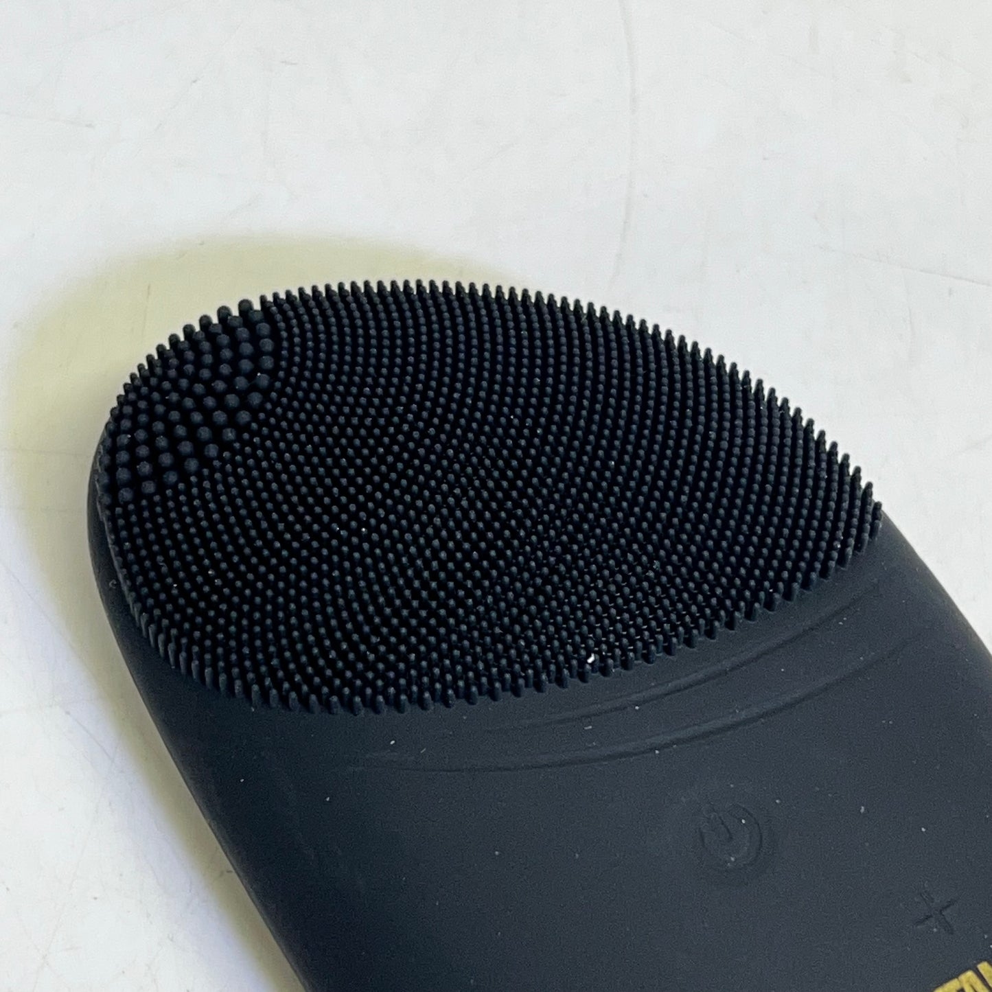 COSMOPOLITAN (2 PACK) Rechargeable Waterproof Silicone Face Scrubber Black 2021-7277