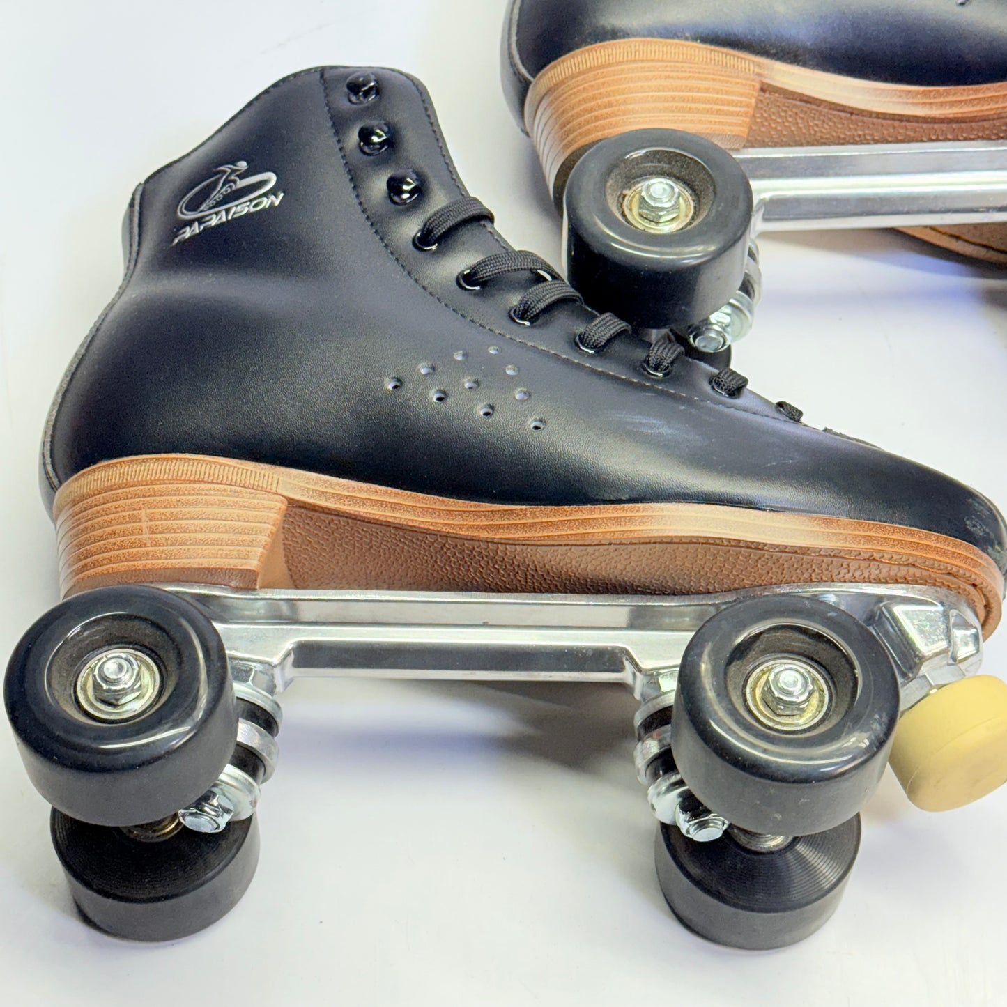 ZA@ PAPAISON Deluxe 2-Layer Microfiber Leather Roller Skates 11W/10M Black-280 B