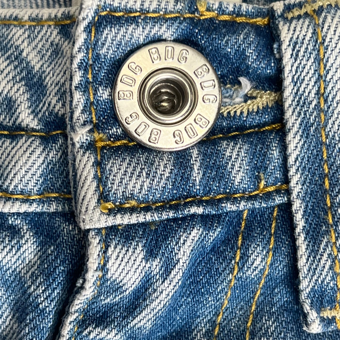 URBAN OUTFITTERS Kayla Low Rider Wide Leg Jeans Women's Sz 24W 32L Bleach