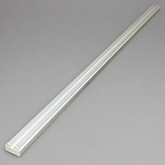 METALUX Led Strip Light 8 ft Double Lens White 8ST2L8040R