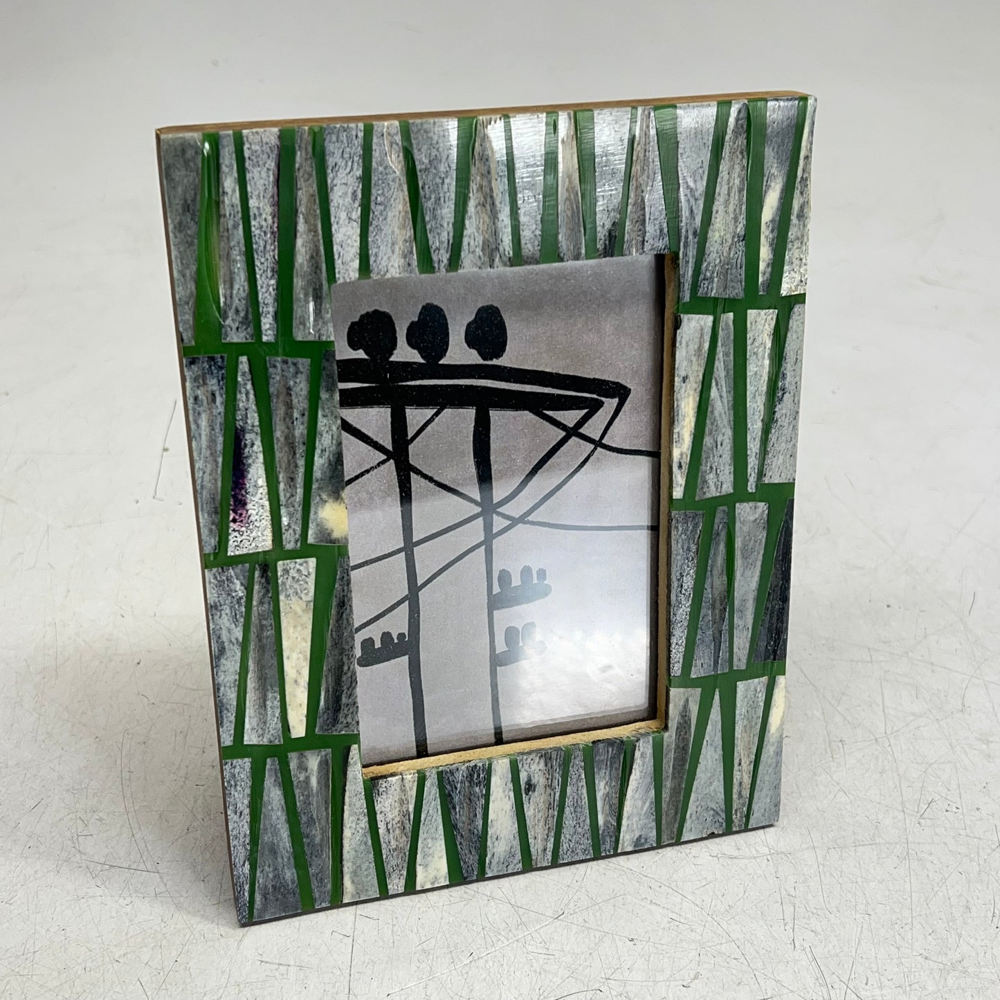 CREATIVE CO OP Reclaimed Wood & Resin Frame W/ Triangle Pattern Holds 4x6 Photo