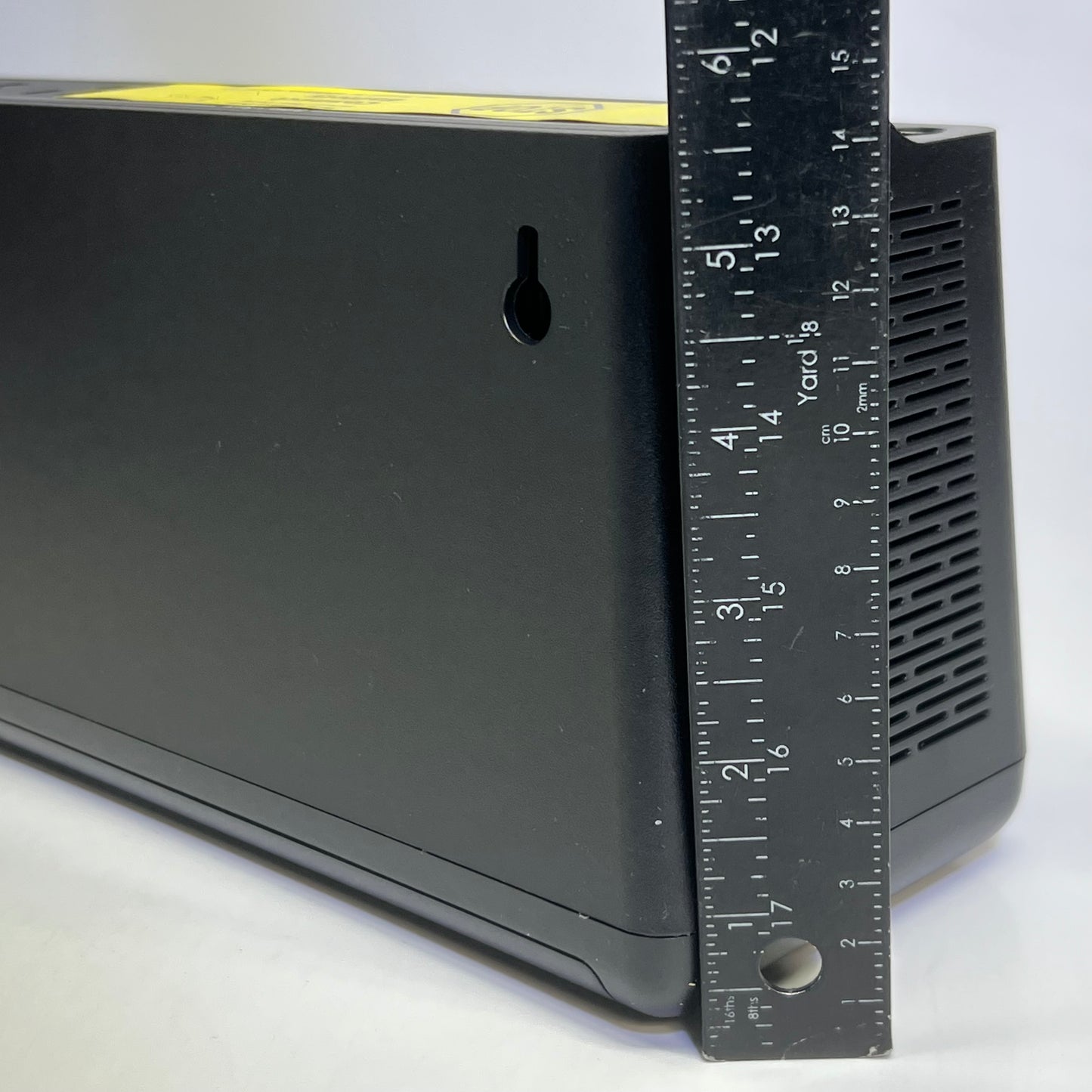 APC UPS 600VA, 330W Battery Backup Power Supply & Surge Protector with USB Charger