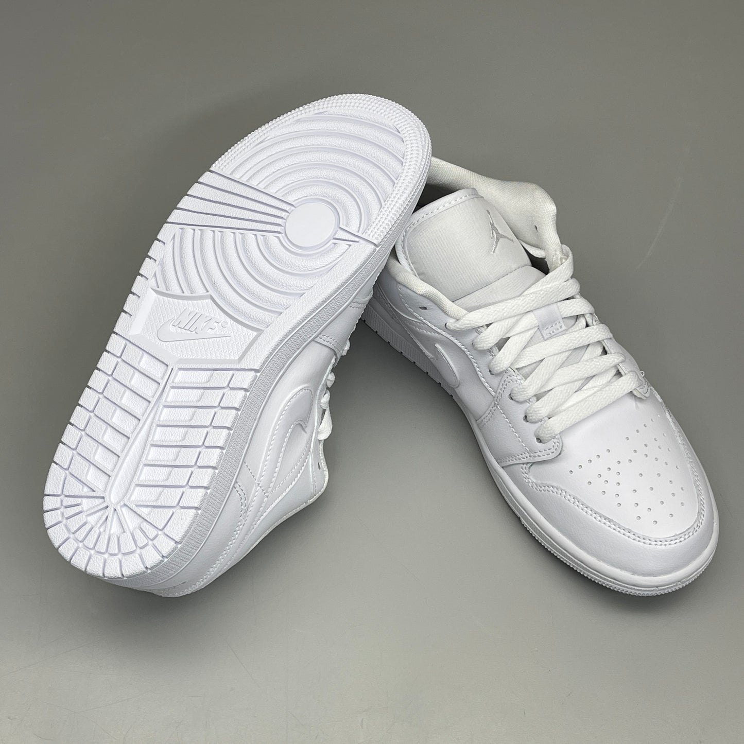 NIKE AIR JORDAN 1 Low Triple White Women's Sz 8 DV0990-111 (New in Box)