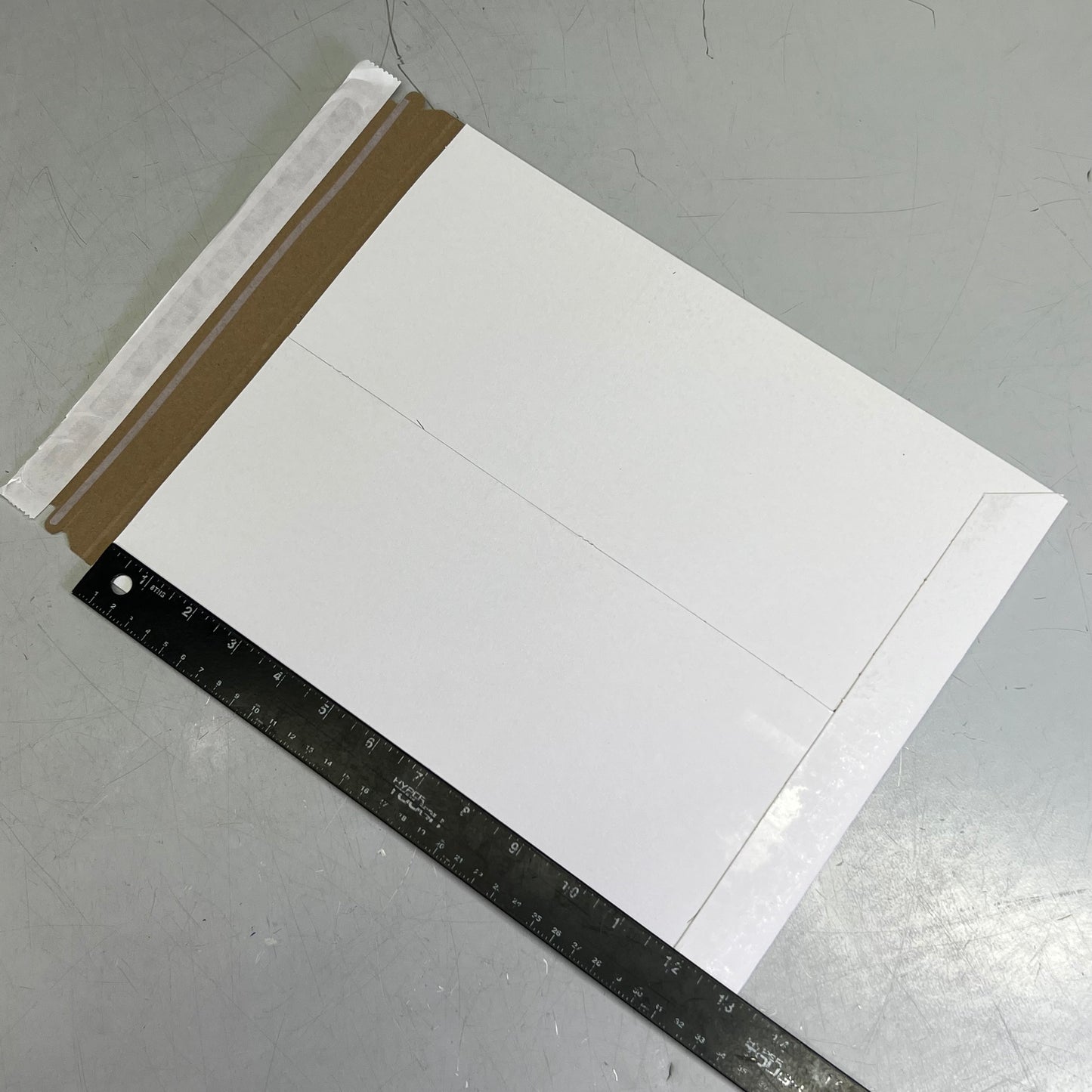 STAY FLATS (100 PACK) White Mailers Sz 11" x 13.5" RM3SS