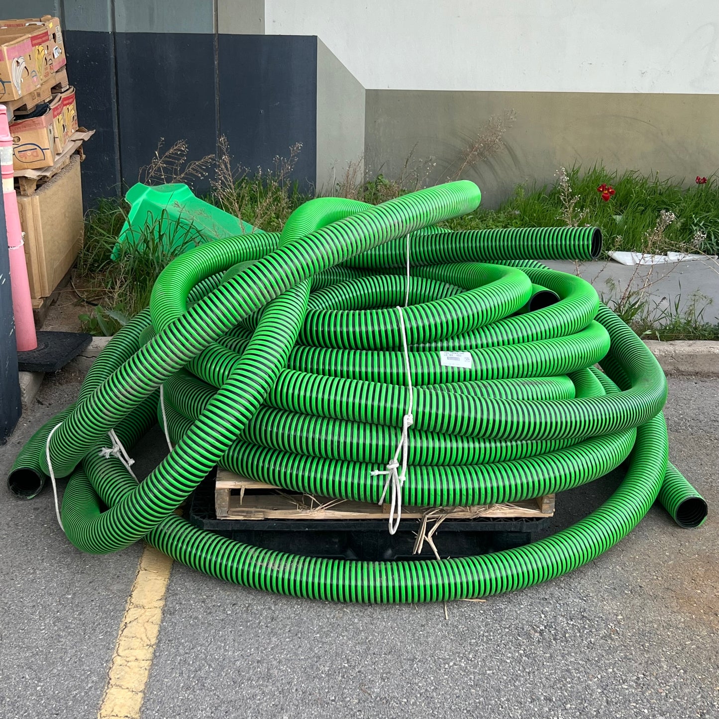 Industrial Flex Hose 50'X4" Corrugated Flexibility Green/Black New with Scuffs