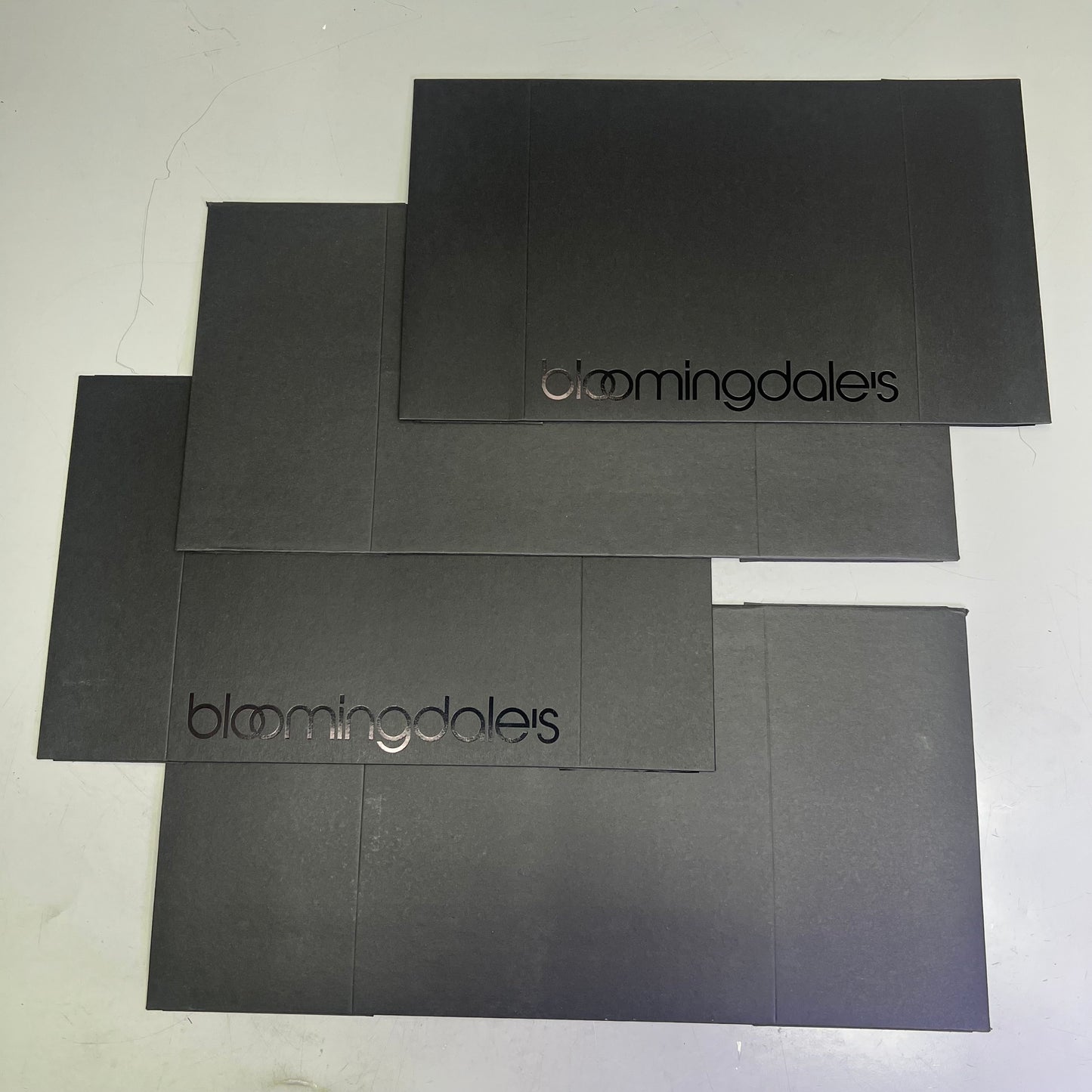 BLOOMINGDALE'S Chic Folding Gift Box 12"x12"x 6" Shiny / Matte Black