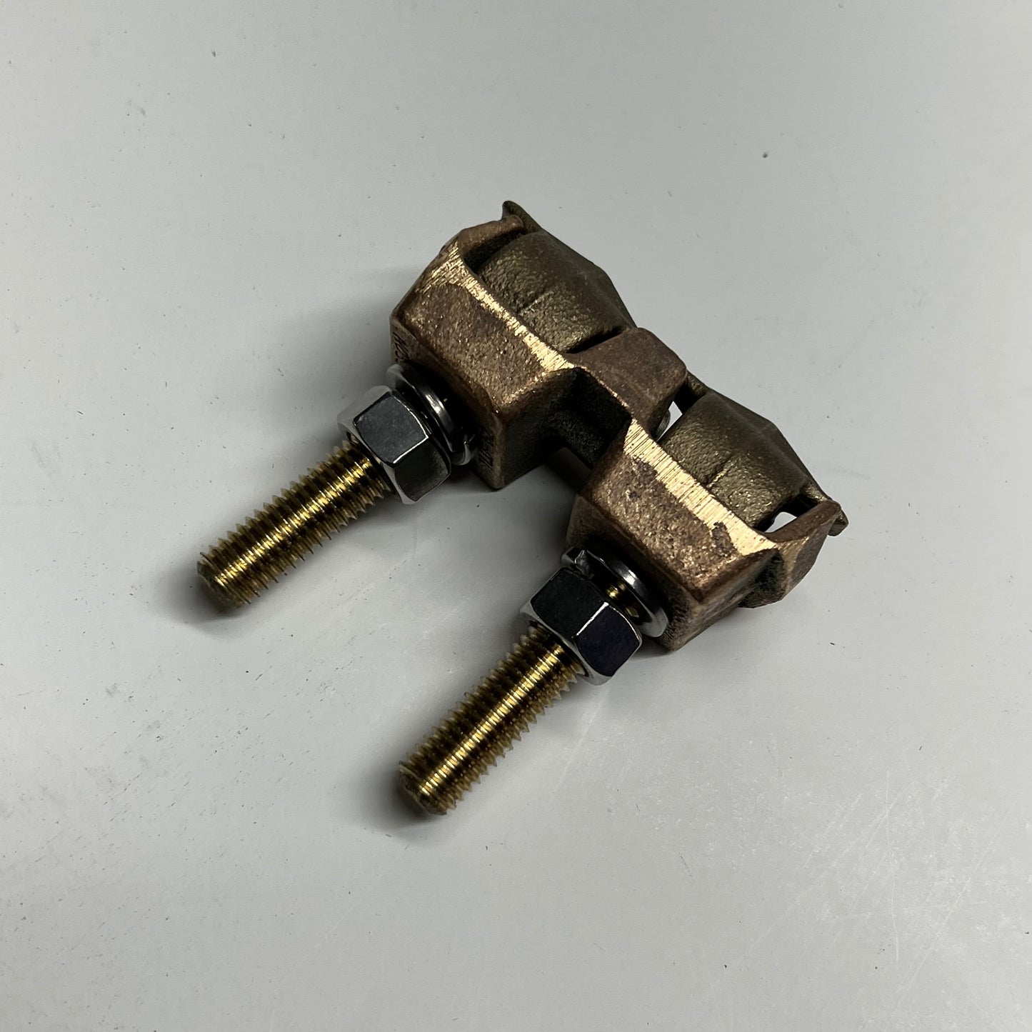 HUBBELL Bolted Tap Lug Terminal for Copper Cables Bronze X3705-001