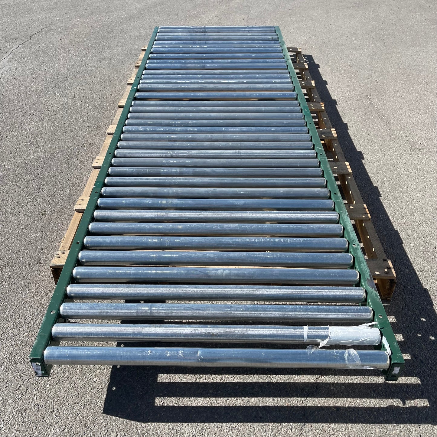 ZA@ Pallet of ASHLAND Gravity Roller Conveyor(AS-IS)