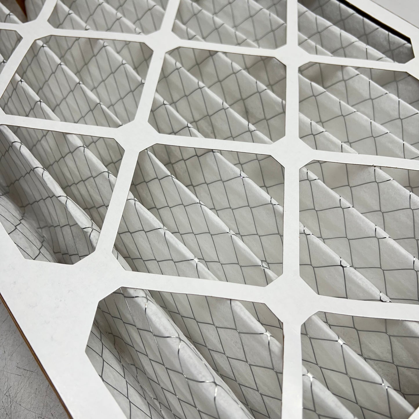 ZA@ GRAINGER  (6 PACK) Merv 7 Pleat Captures 75-80% of Partials 16X20X4 White 5W516