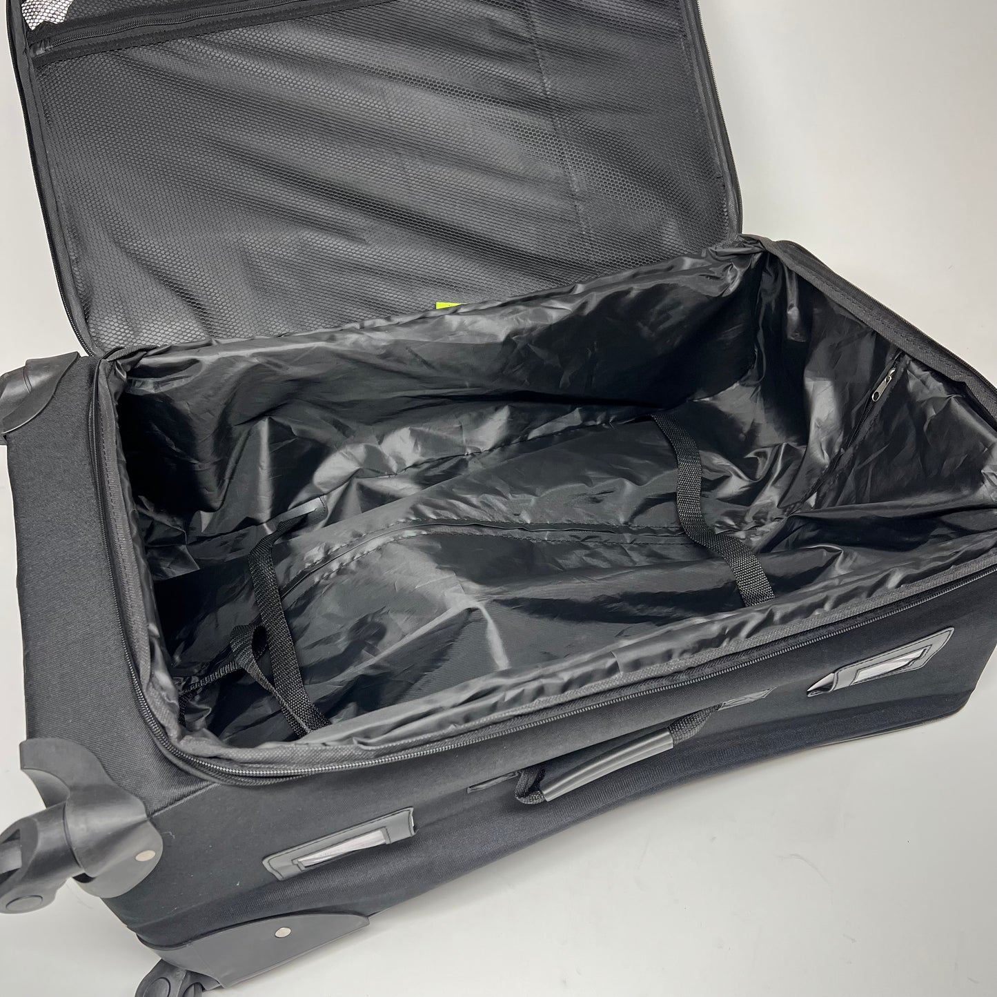 ZA@ MERCURY LUGGAGE Value Spinner Upright Durable Light Weight Luggage Bag 28" Black MRC02172 (As-Is)