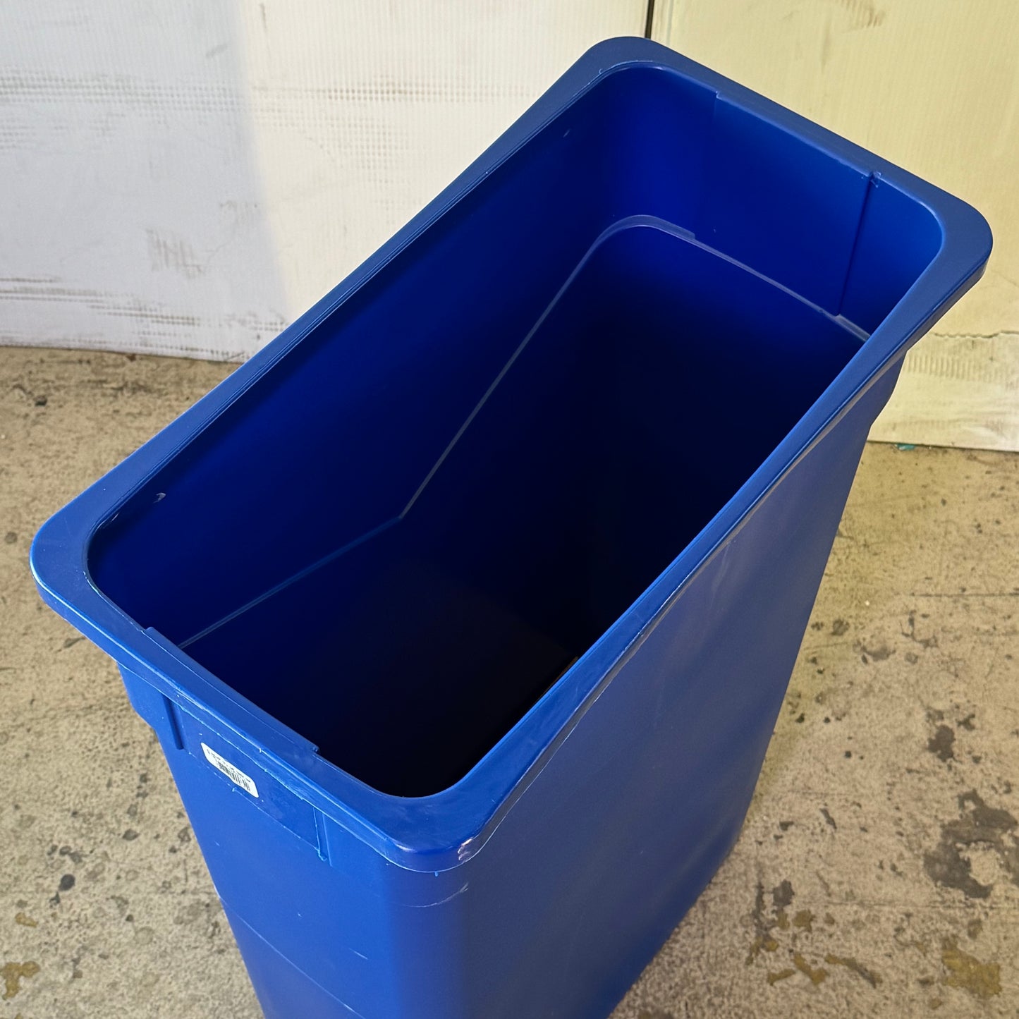 CFS (4 PACK) Trash Can Blue 23 Gal Blue 34202314