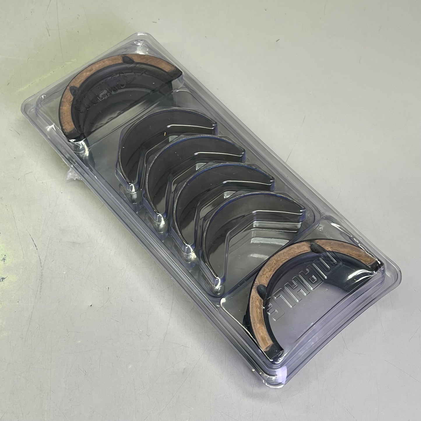 MAHLE Clevite 77 H Series Main Bearings Set For SB Chevy Vehicles MS-909H-9