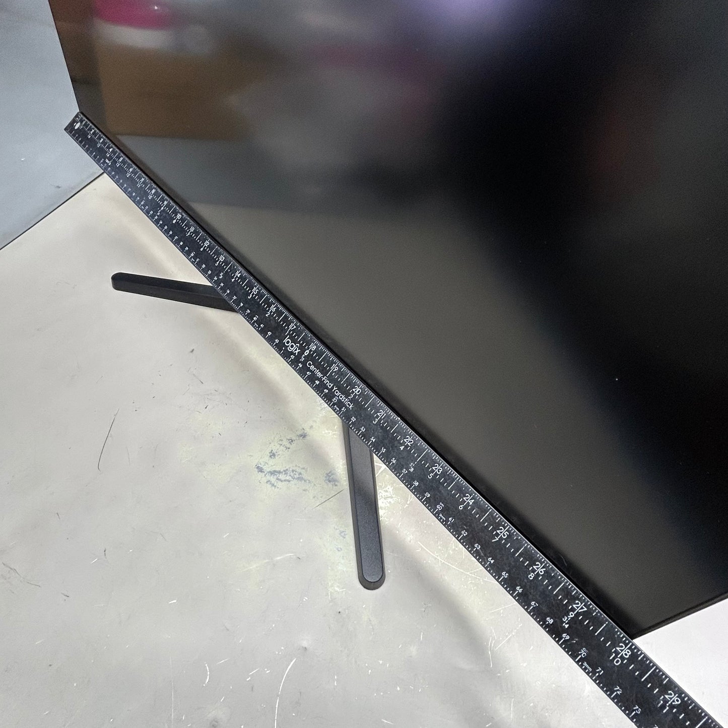 SAMSUNG Essential Monitor w/ Borderless Design 32" Black S3-32 (New Other (Open Packaging))