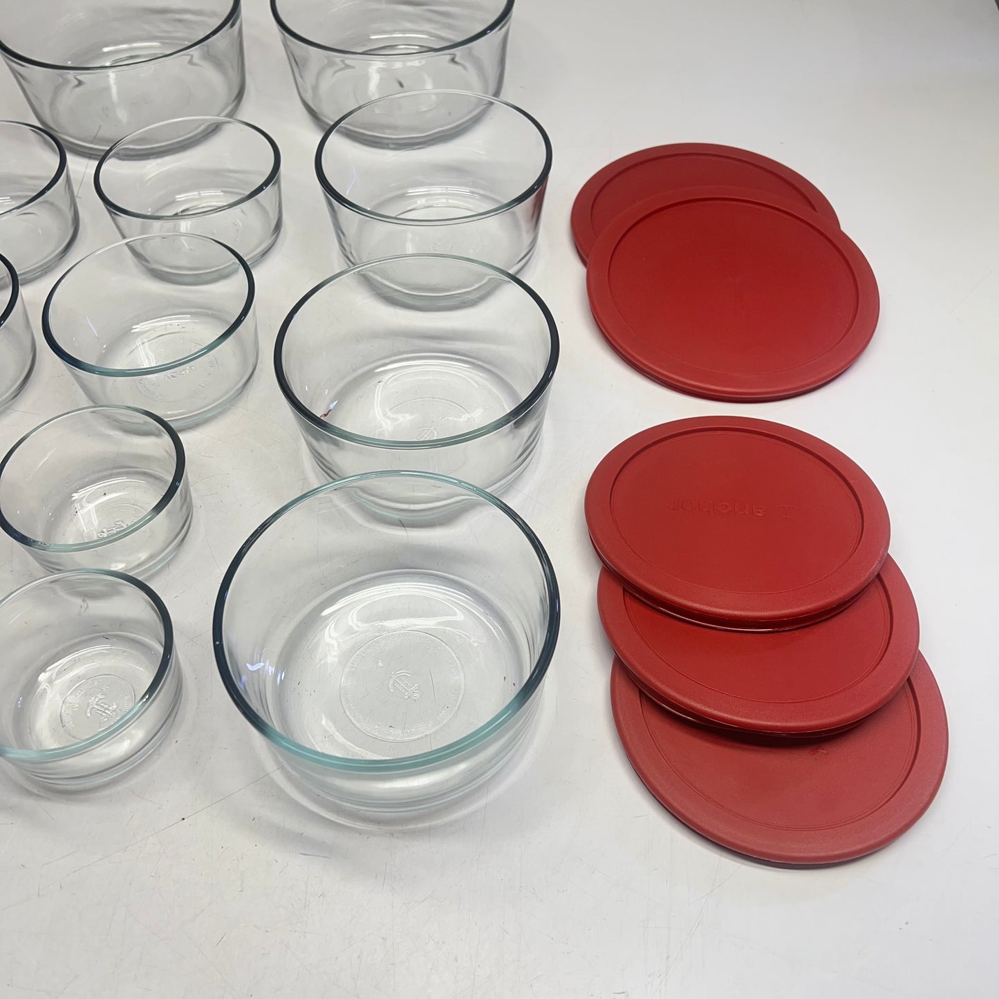 ZA@ ANCHOR (26 PIECE SET) Glass Food Storage Set Snug Fit Lids 1,2,3 & 7 Cup Red 14607ECOM A