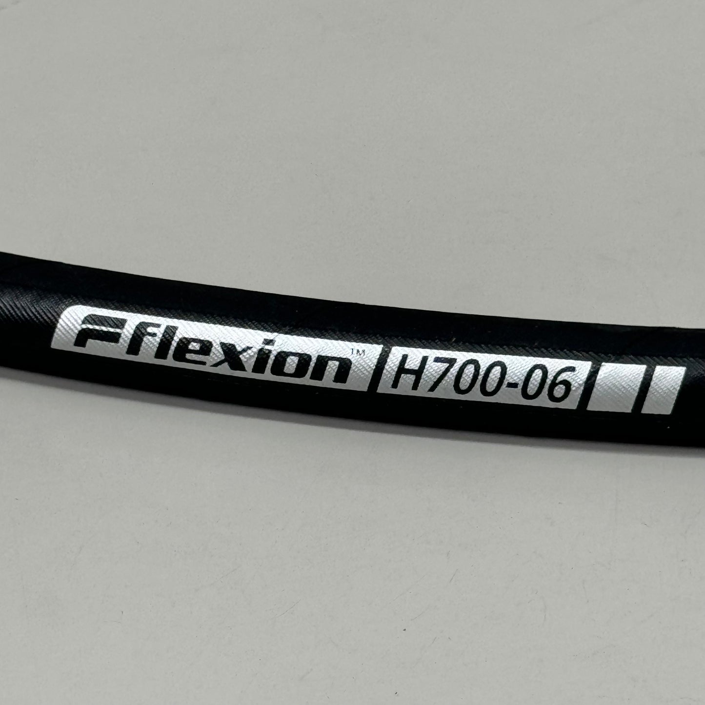 FLEXION Hydraulic Hose WP 210 BAR DN10 SAE100 R17 3/8" 37" H700-06