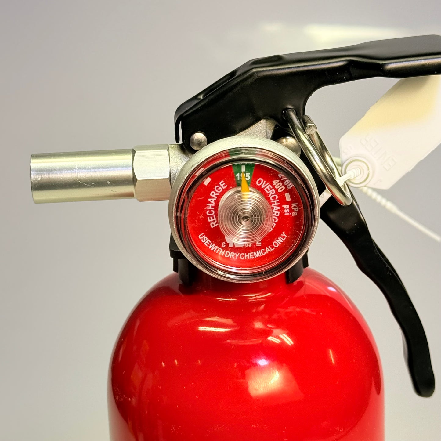 FIRST ALERT(2 PACK) Home1 Multipurpose ABC Rechargeable Fire Extinguisher 2.5 Lb 1-A:10-B:C(New-Other)