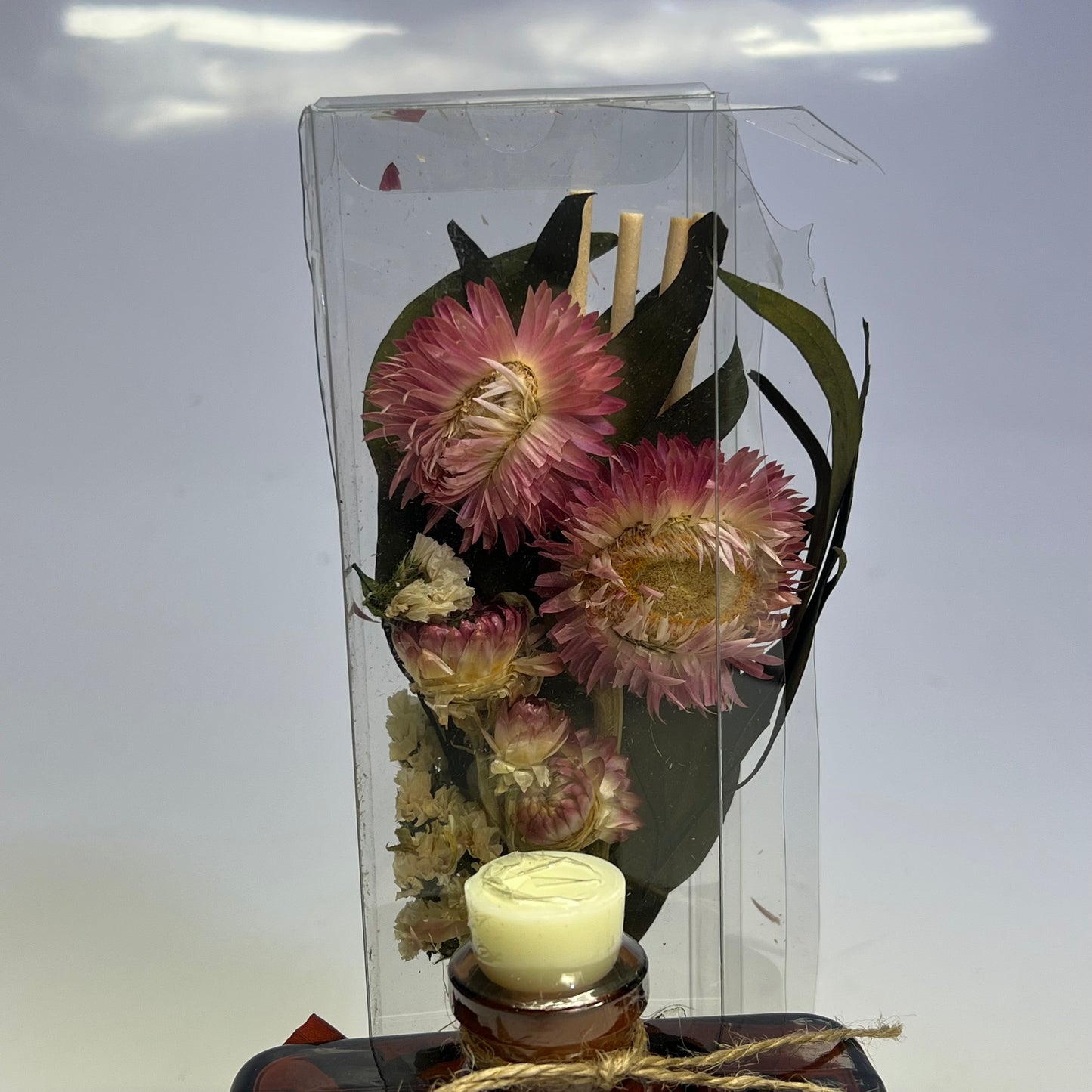 ANDALUCA HOME Sandalwood & Current Dried Reed Bundle Fragrance Diffuser 7 fl Oz