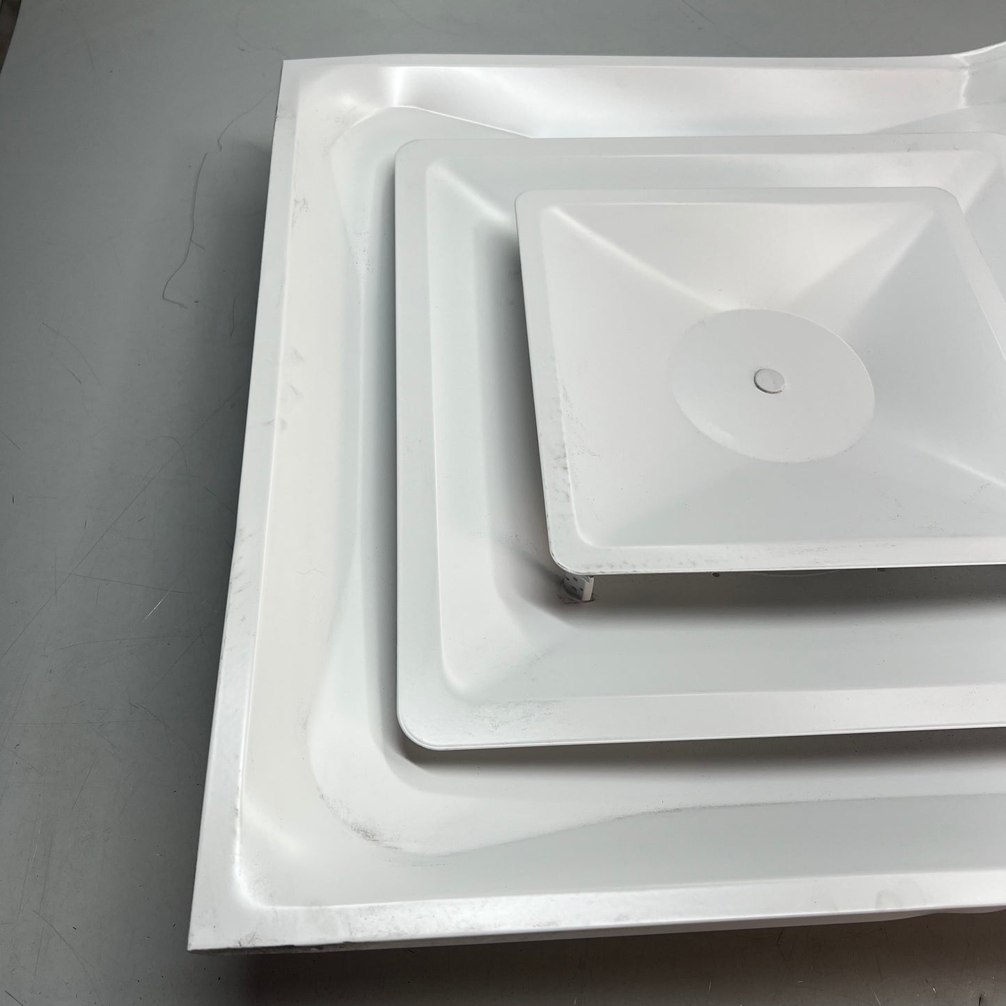 ZA@ ZORO SELECT Steel Square 2 Cone Diffuser 6" White 4MJU2 (As-Is) Dented