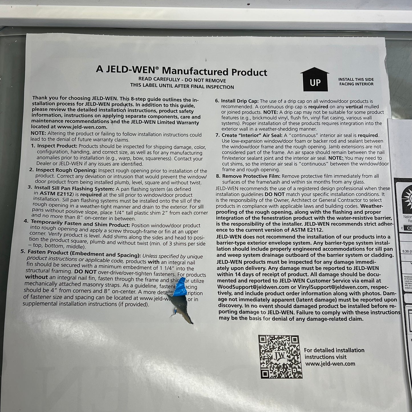 ZA@ JELD-WEN V-2500 Series Single Hung Vinyl Low-E 35.75" X 37.5" White LT2308 (As-Is)