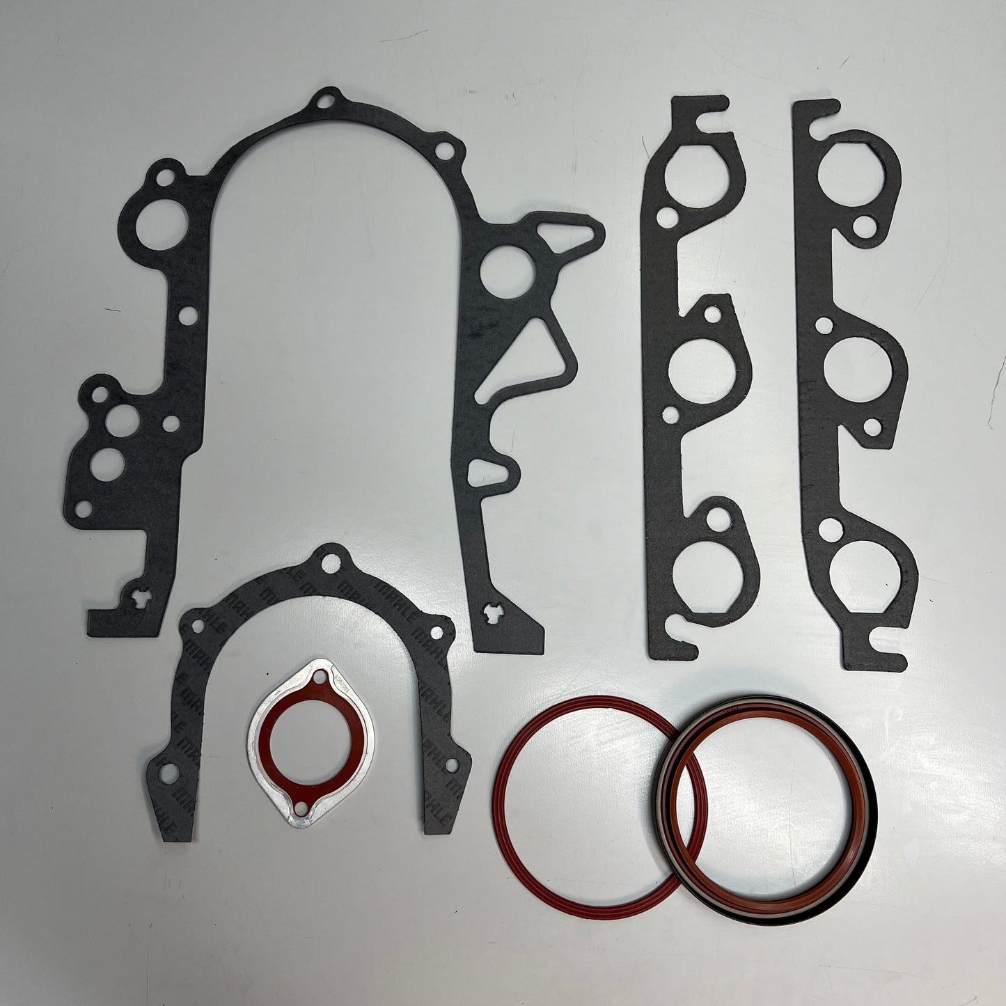 MAHLE Engine Gasket Set For Chrysler & Dodge Vehicles Made In USA 95-3572