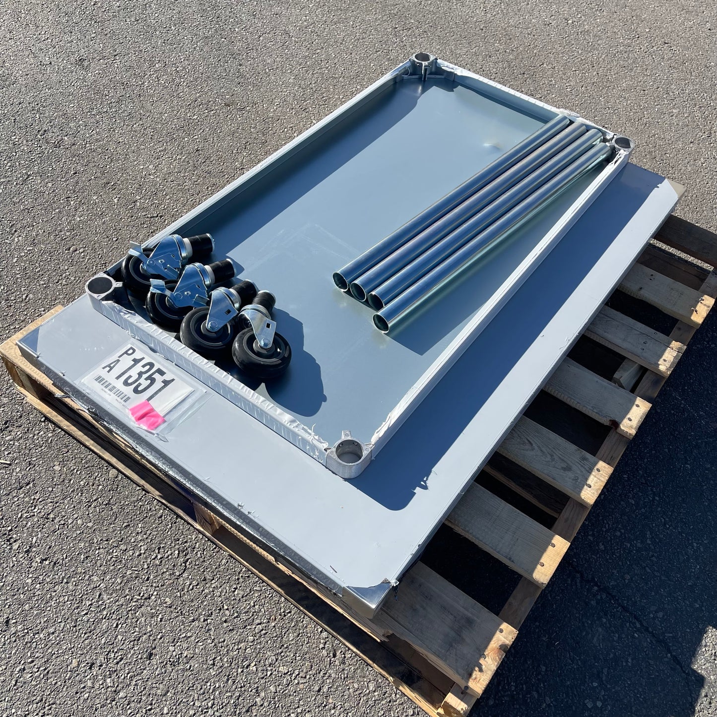 ZA@ Pallet of AERO Work Table & Casters w/o Splash Stainless Steel 3TG-3048-MCM ~40 lbs (AS-IS)