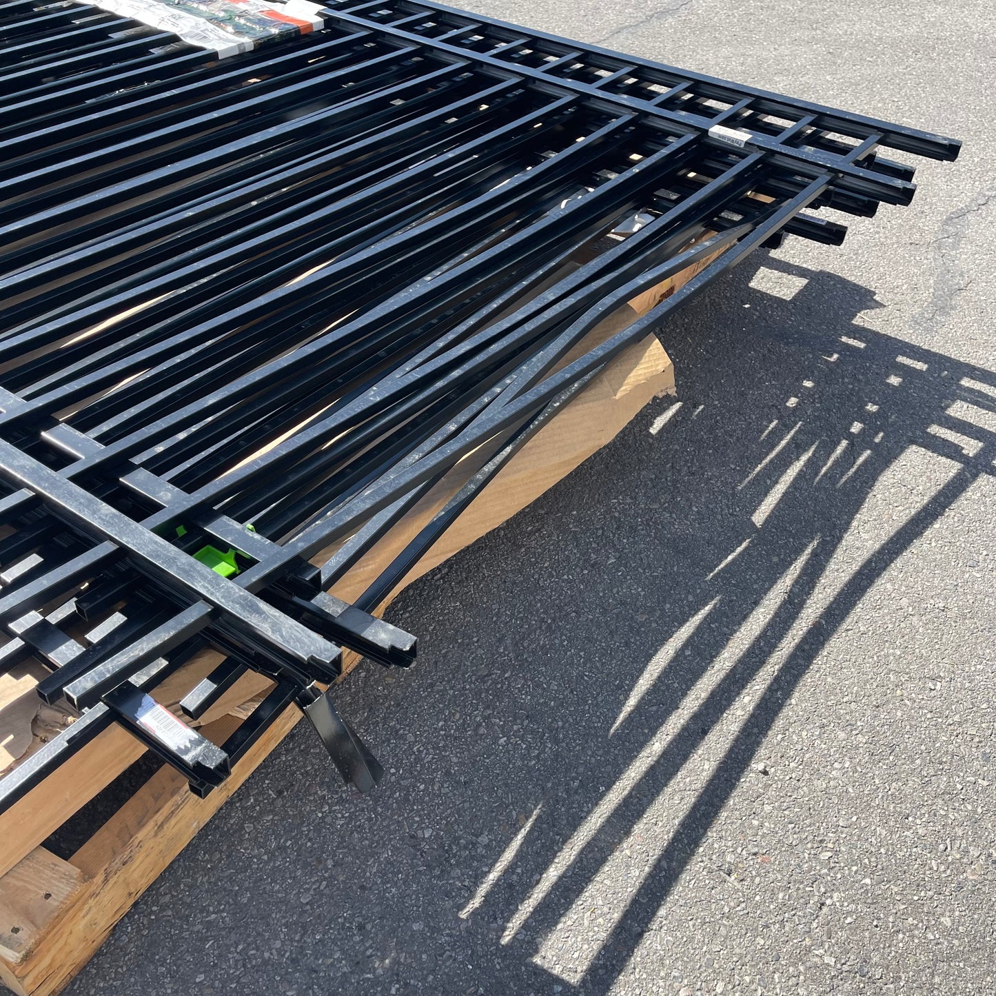 ZA@ Pallet of TUFFBILT Mitchel 3 Rail Fence Panels 5’x6’ ~60 lbs ALUMINUM (NEW)