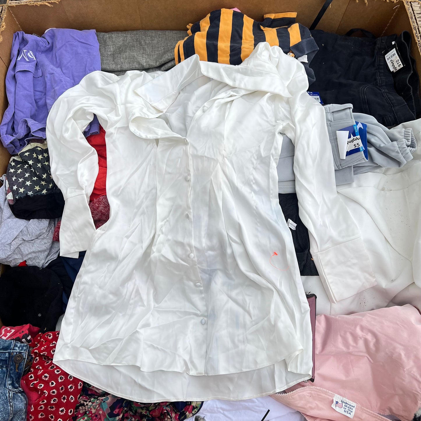 ZA@ Pallet of MIXED Assorted Clothing Men's, Women's & Childrens  (AS-IS)