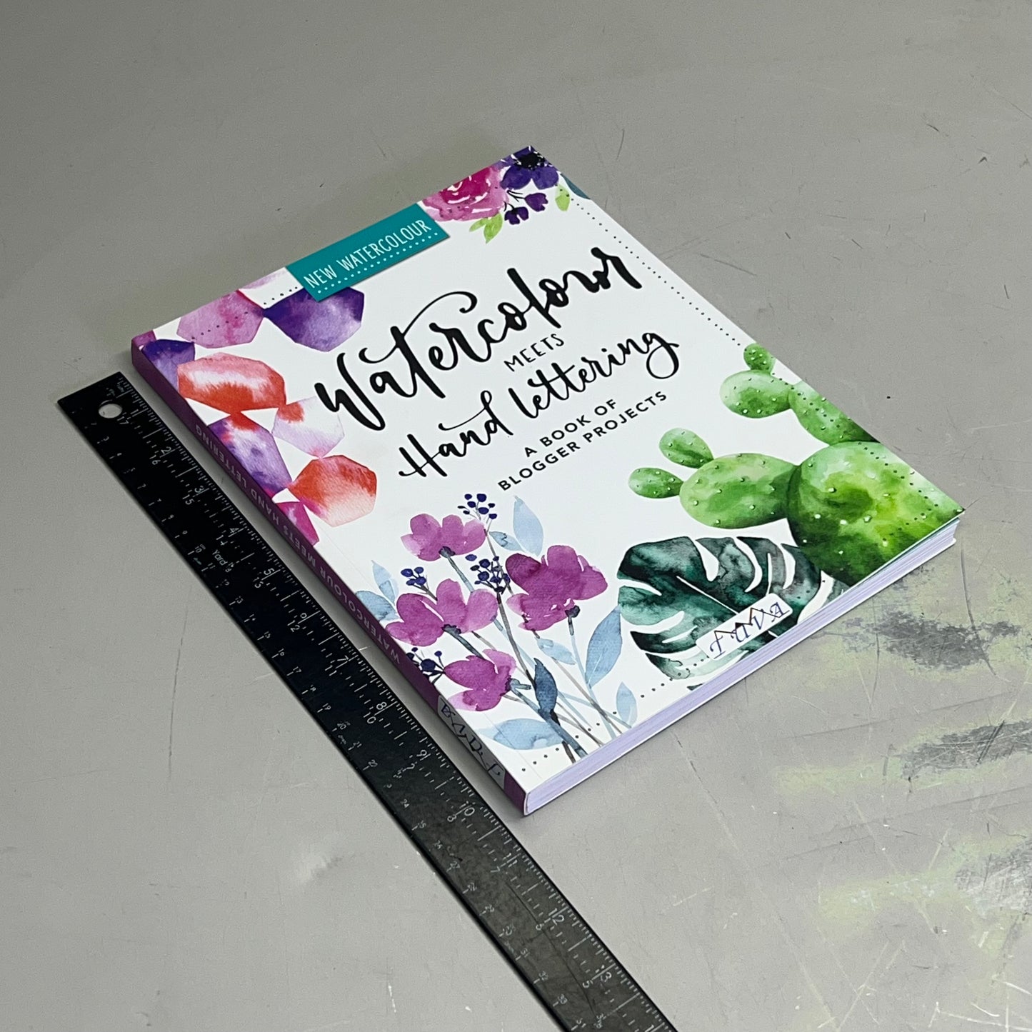WATERCOLOR MEETS HANDLETTERING A Book Of Blogger Projects Paperback Book
