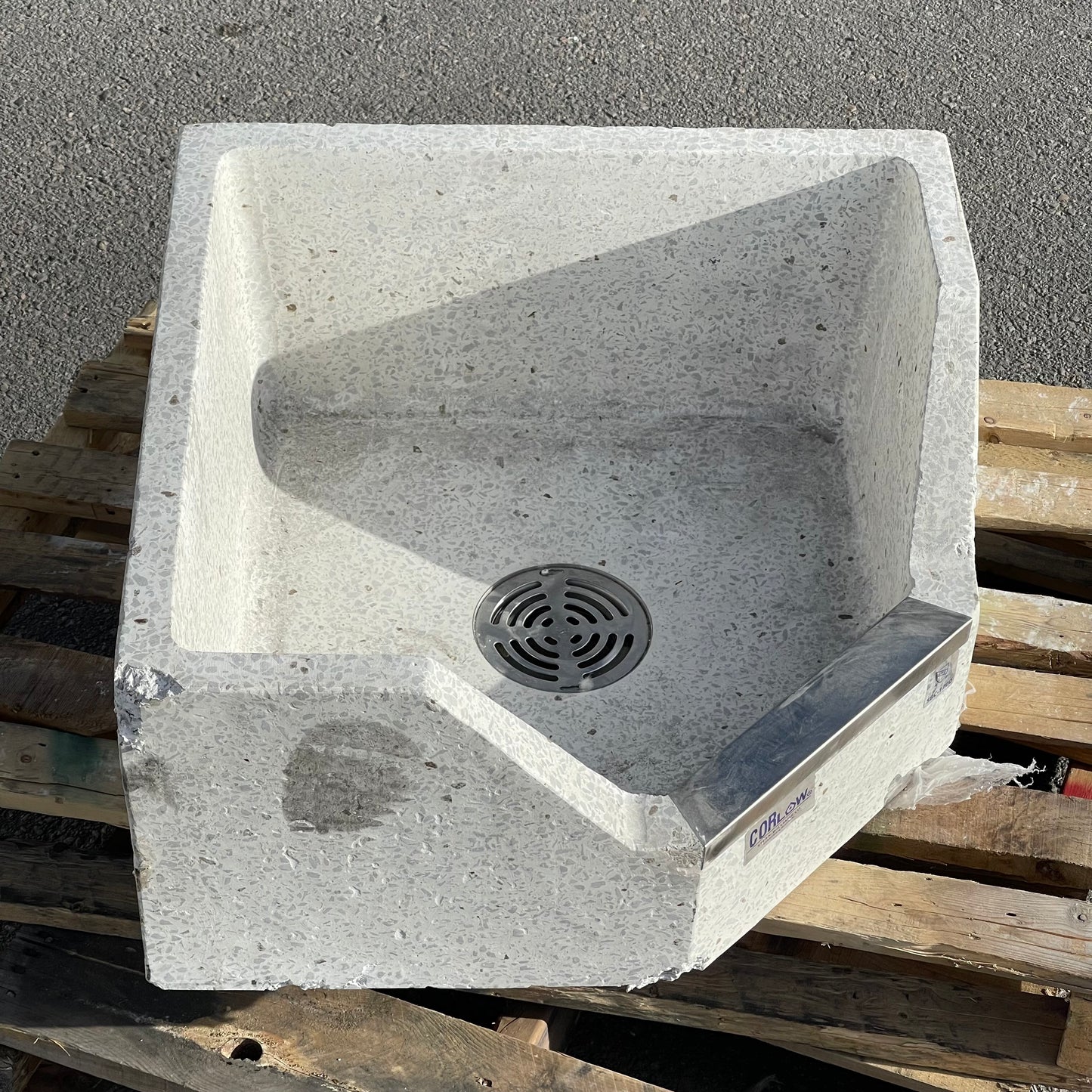 ZA@ Pallet of CORLOW Floor Mop Basin/Sink SBC-1700 (AS-IS)