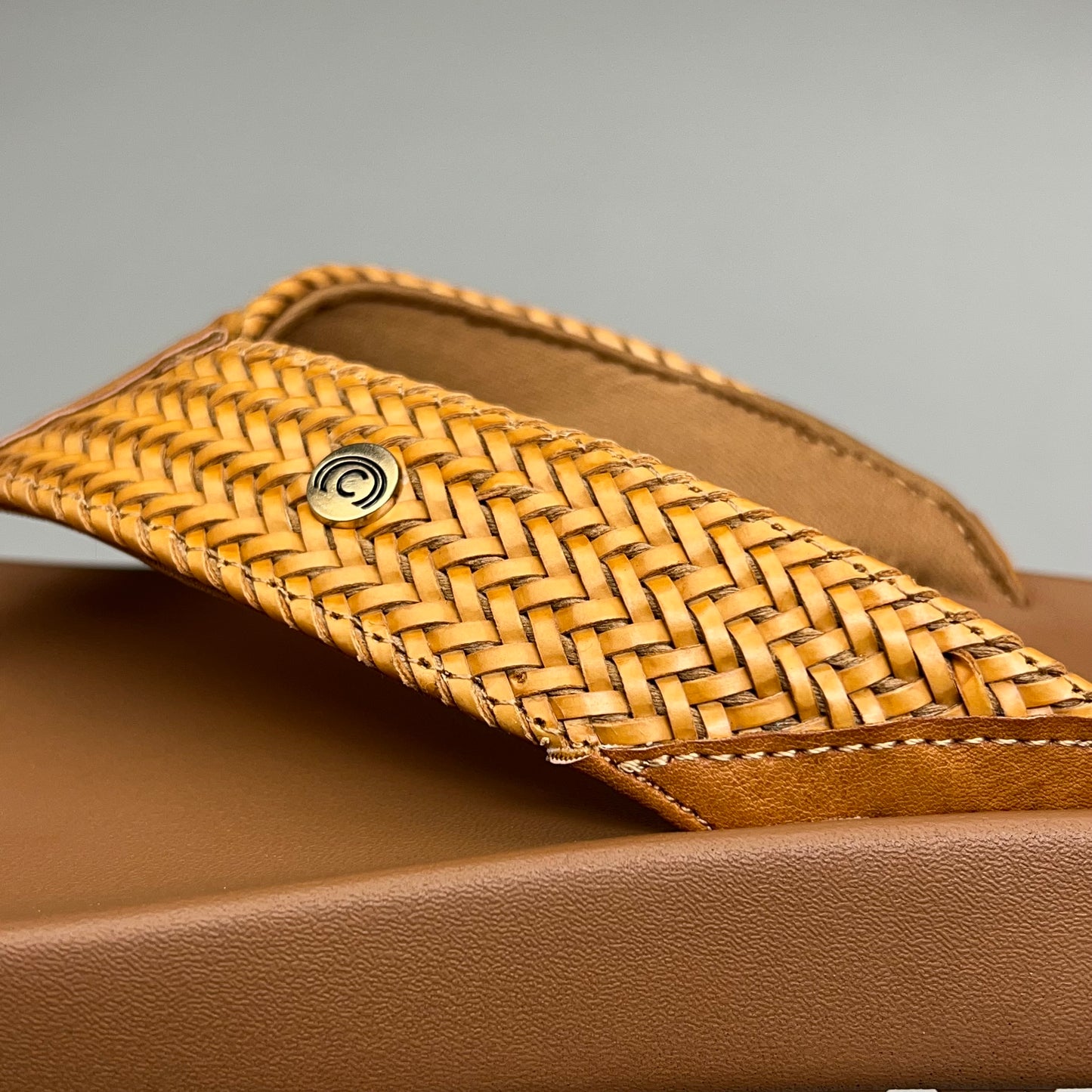 COBIAN Palmilla Braided Synthetic Leather Strap Sandals Women's Sz 10 EU 41 Tan PAL25-230-10