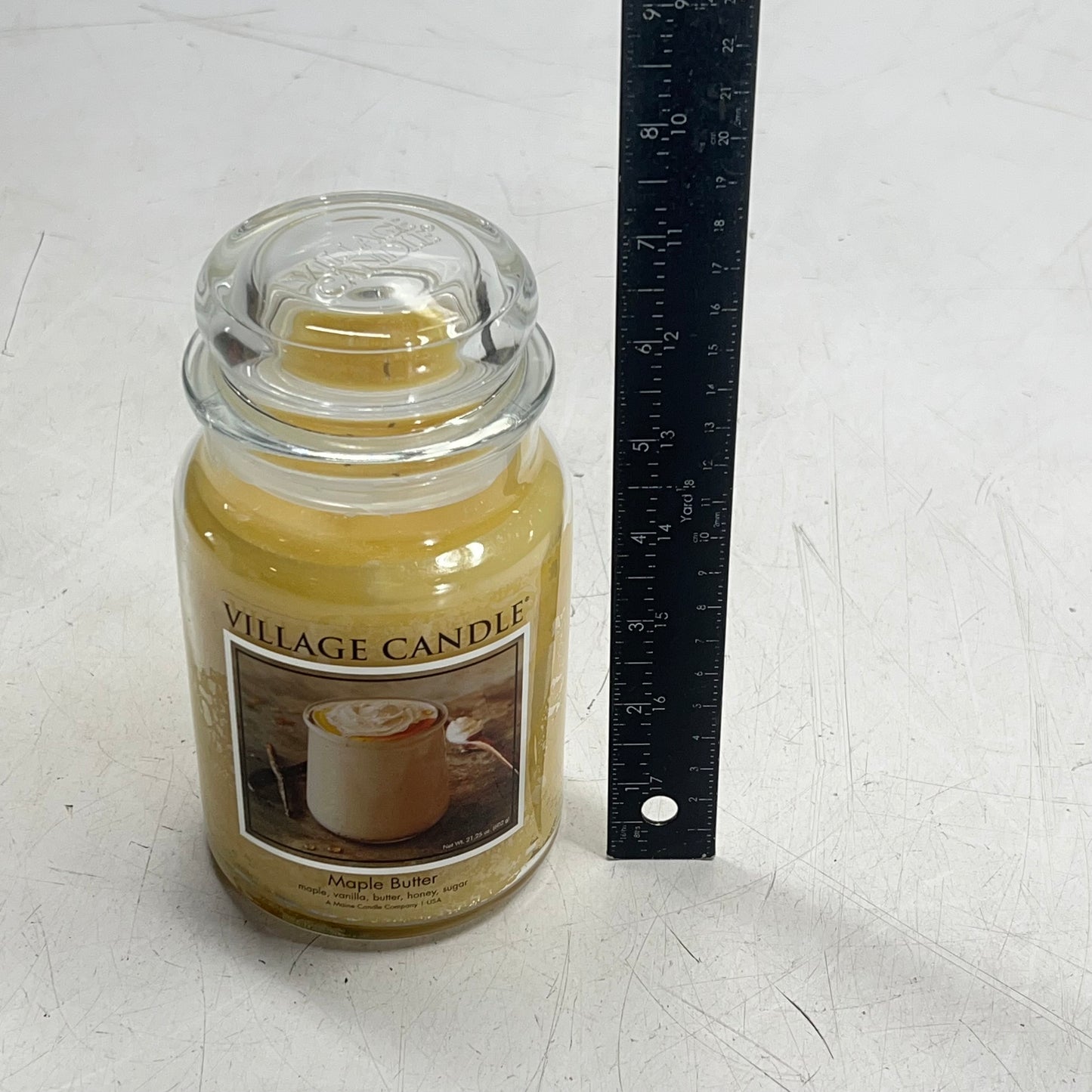 VILLAGE CANDLE  Apothecary Jar Maple Butter Scent 21.25 oz Yellow 4260020