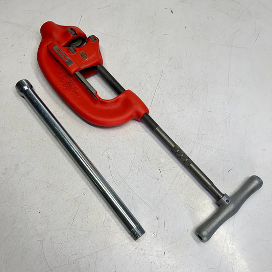 RIDGID Heavy Duty Pipe Cutter Ergonomic Handle Iron Body 1-3"  Red/Silver 32830