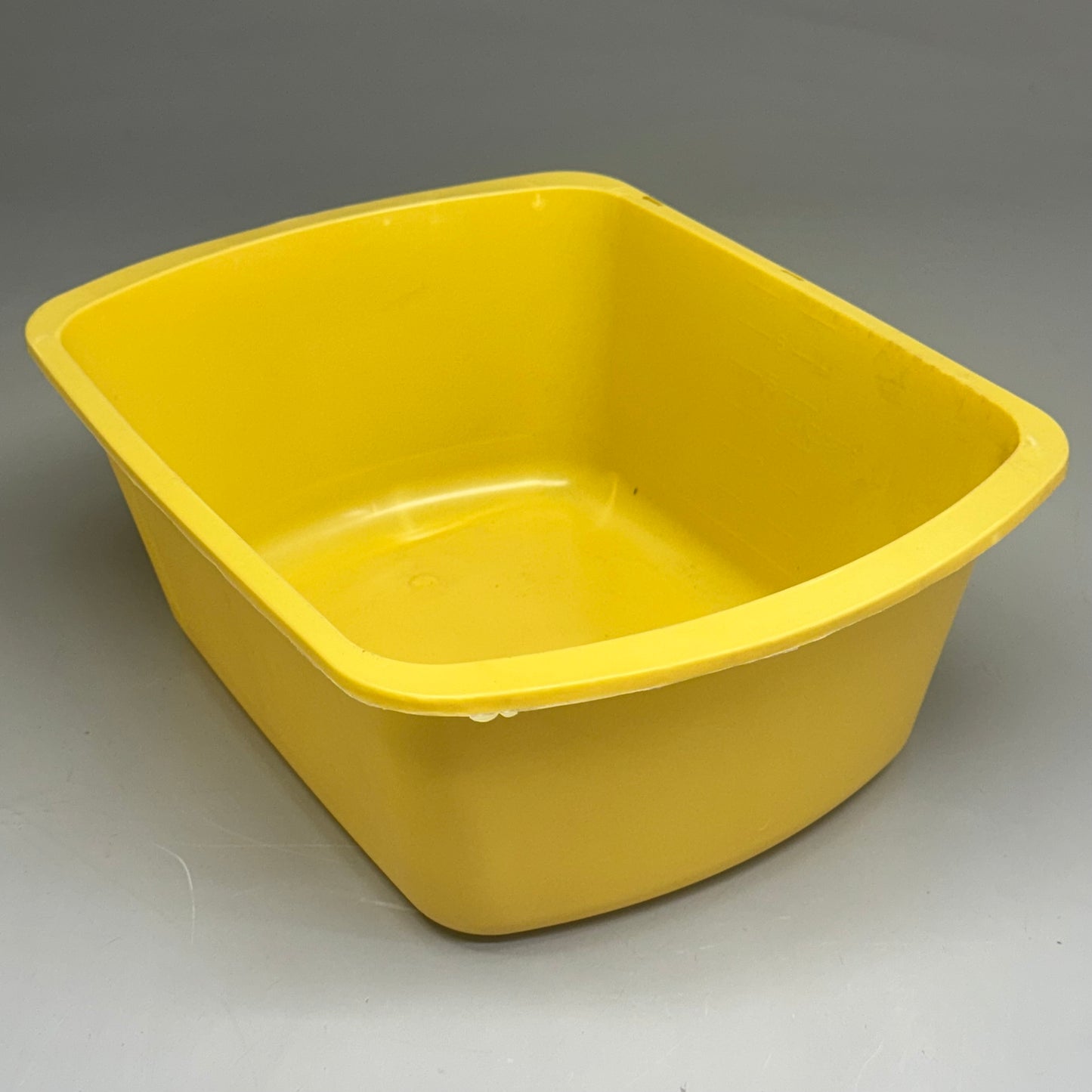 MEDEGEN (50 Pcs) Rectangular Wash Basin 6.6L 13”Lx10”Wx5” Yellow H362-05