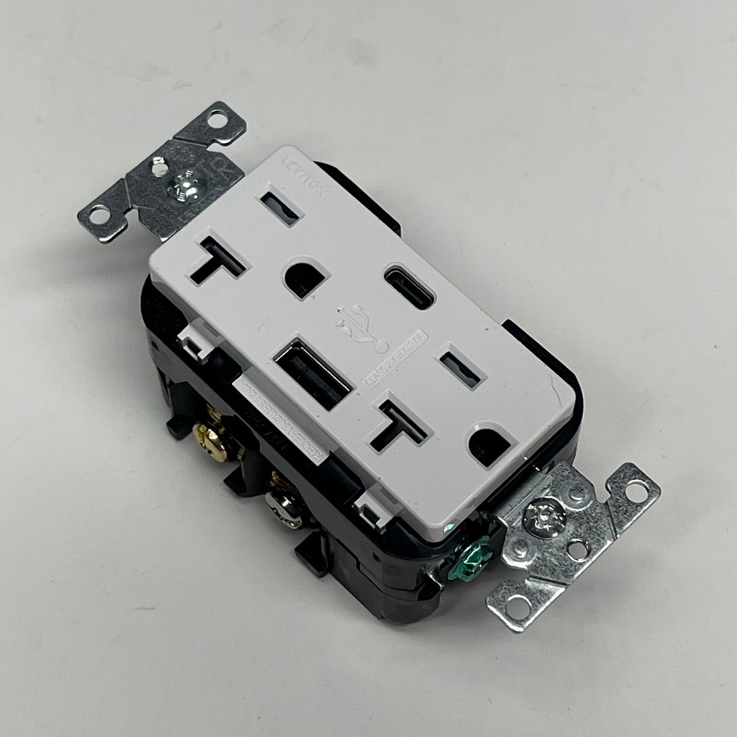 LEVITON Usb Type A/type C Outlet Charger 20a Tamper Resistant Outlet T5838-W