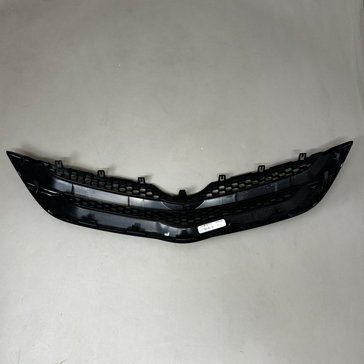 ZA@ 2008 TOYOTA Yaris Front Bumper Grill 37.5" Black (AS-IS)