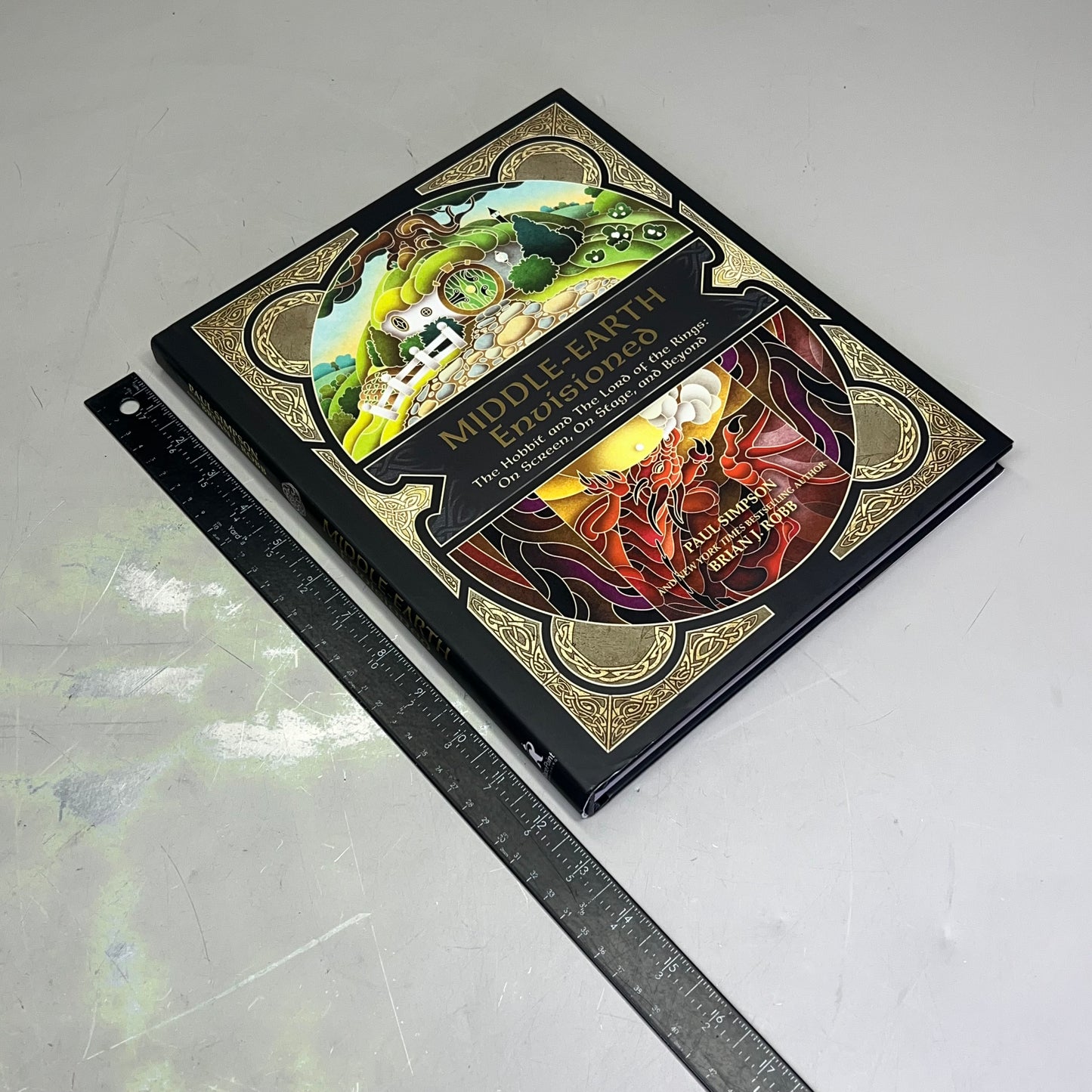 MIDDLE EARTH ENVISIONED The Hobbit & The Lord Of The Rings Hardback Book