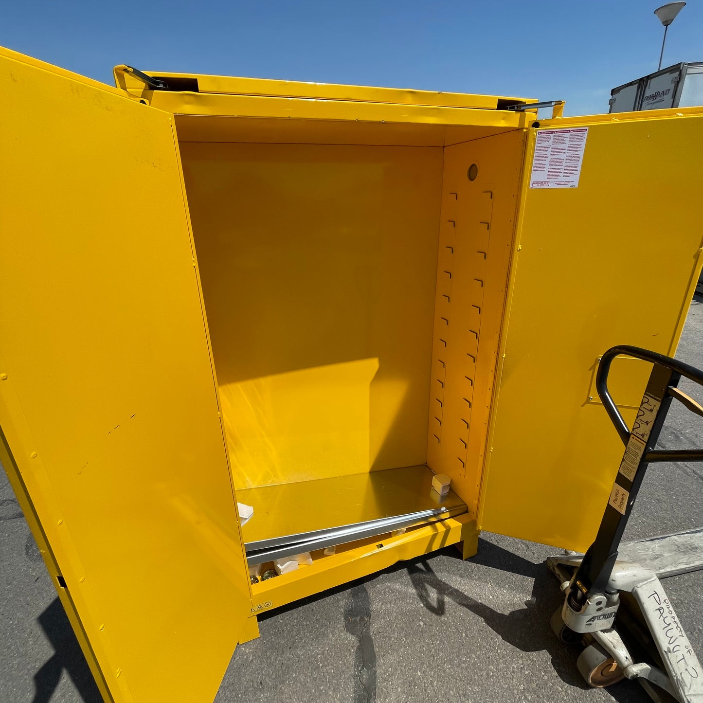 Z@ DURHAM Flammable Storage Cabinet 45 gal capacity 1045SL-50 (AS-IS)