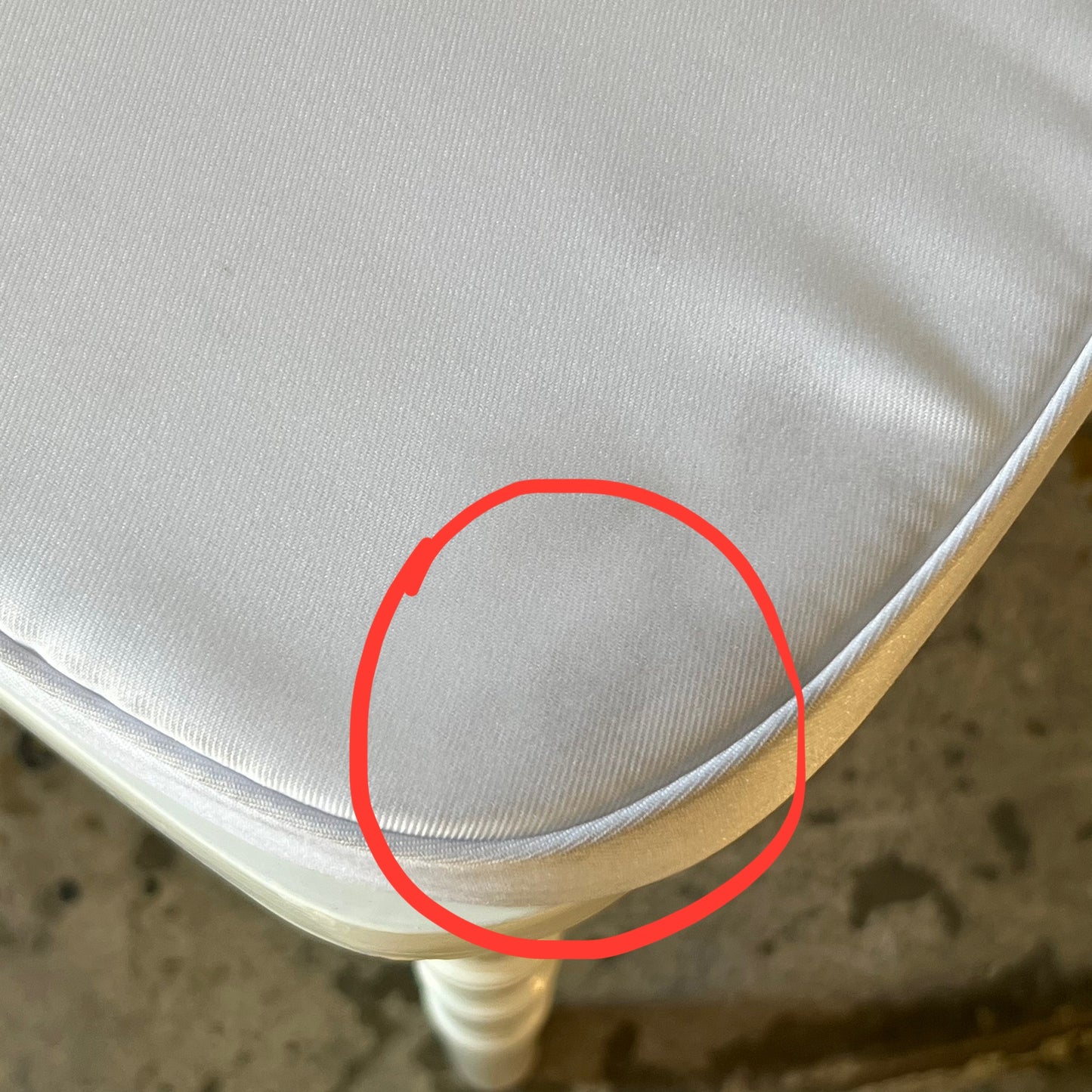 HERCULES PREMIUM Chiavari Silver Resin Stackable Chair 15"W x 16"L x 36"H White (New Other, It's a little dirty)