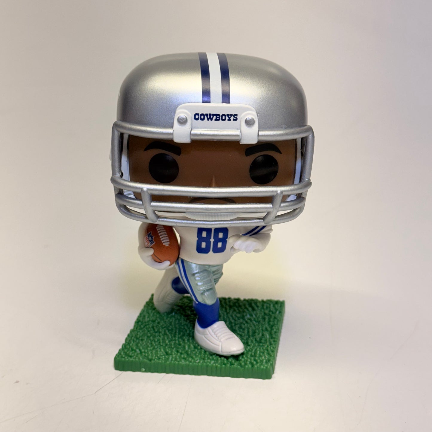 FUNKO POP Michael Irvin Vinyl Figure Cowboys Ages 3+ 321