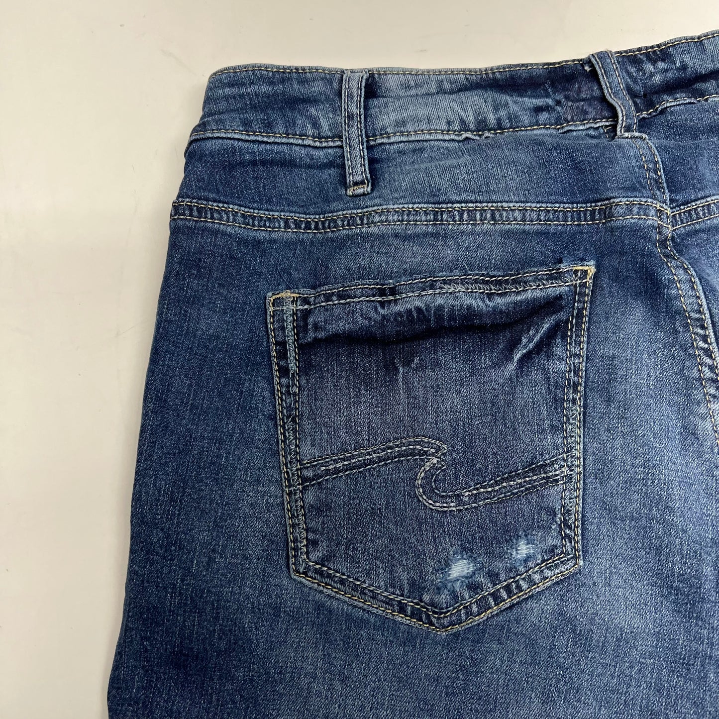 SILVER JEANS CO Boyfriend Mid Rise Short Women's Sz 12W/6 Indigo W53608EAF242